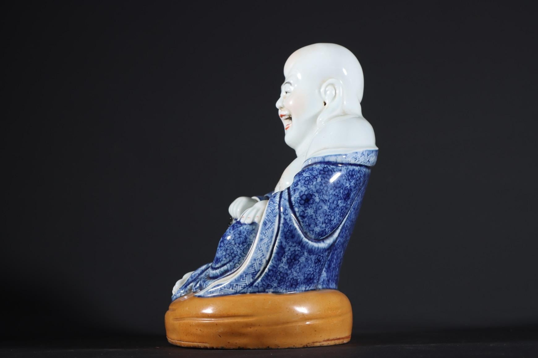 Vintage Chinese Blue and White Porcelain Laughing Buddha Statue For Sale 3