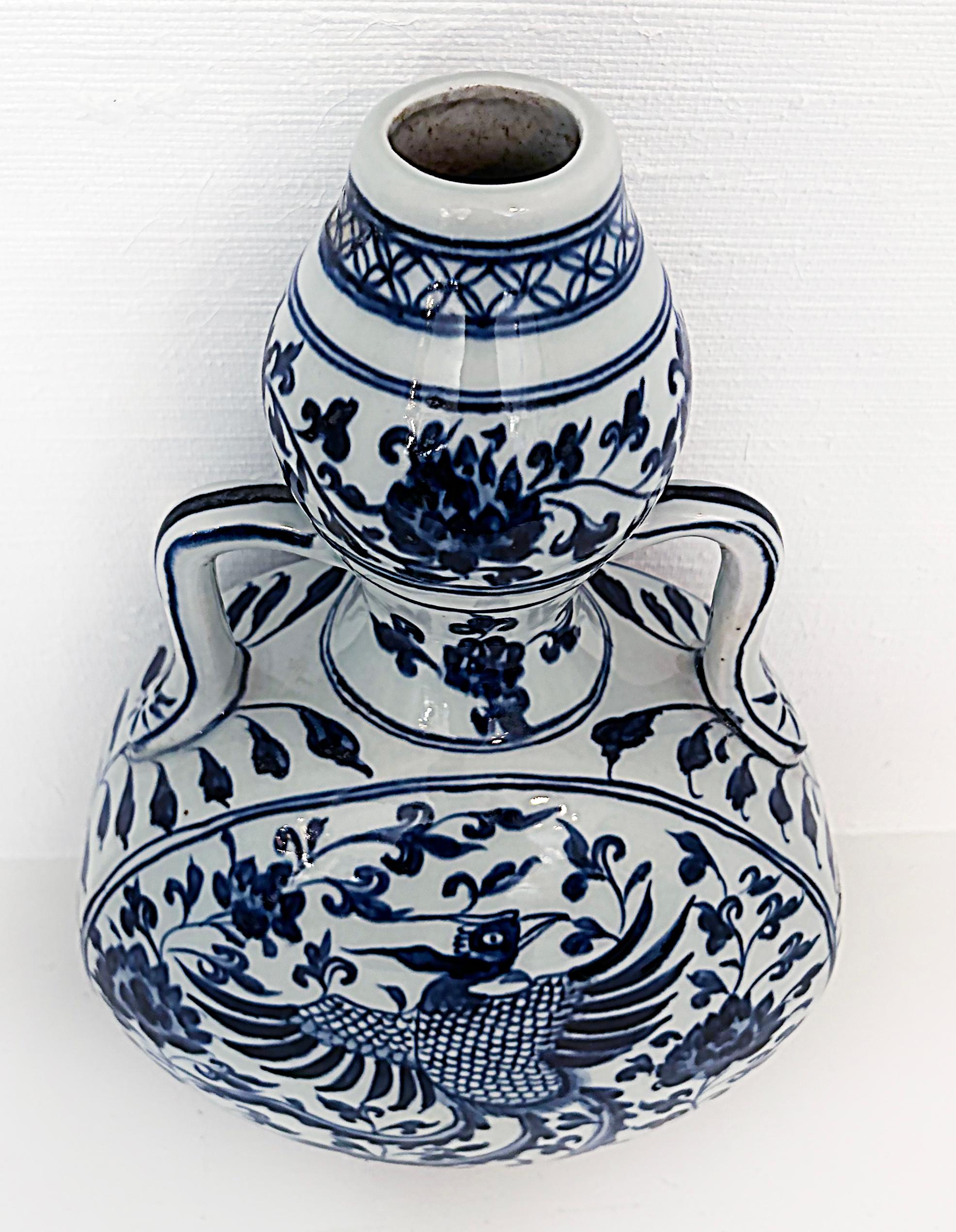 20th Century Chinese Blue and White Porcelain Phoenix Bird Vase with Handles