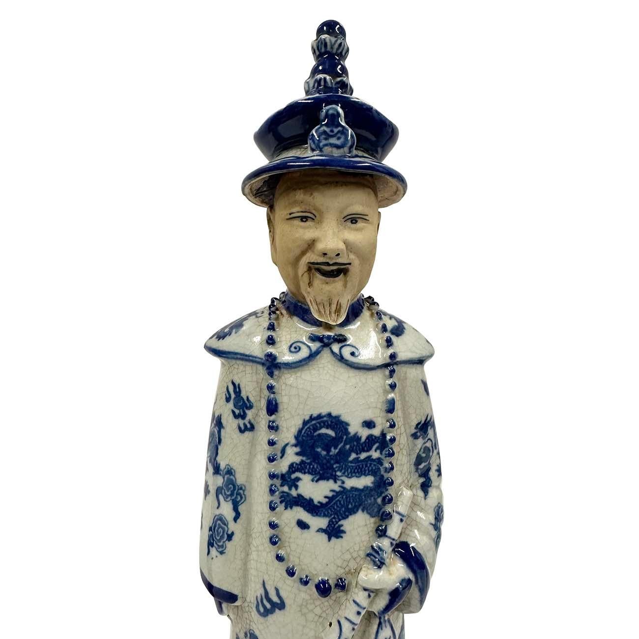Chinese Export Chinese Blue and White Porcelain Qing Emperor King Figures set For Sale