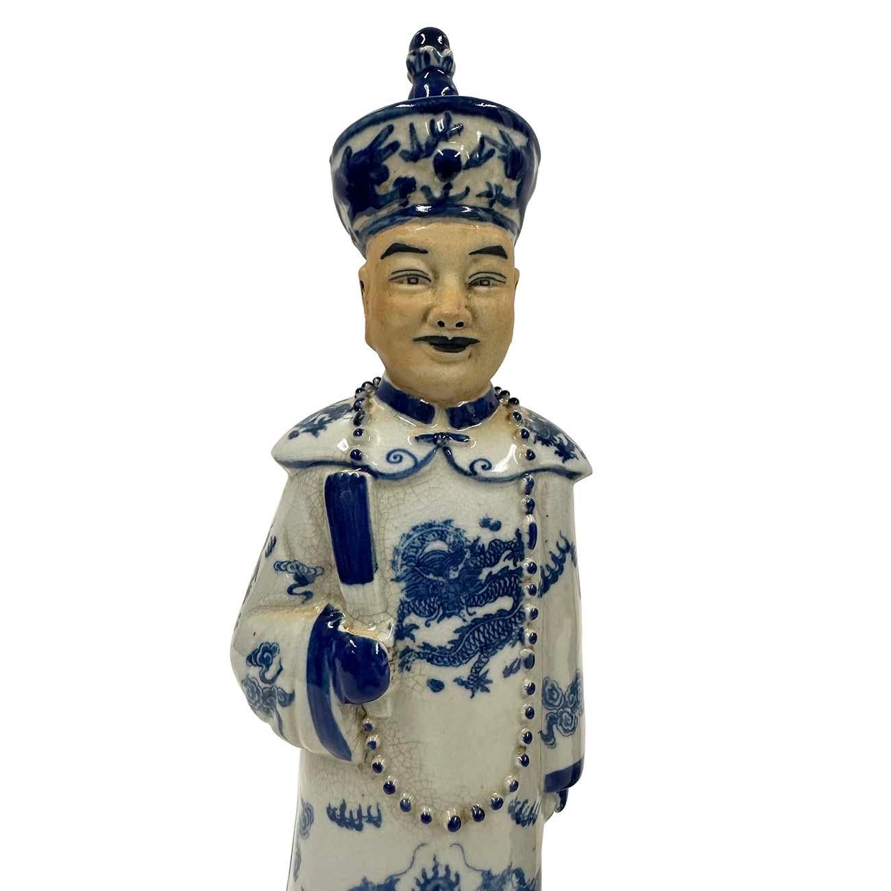 Chinese Blue and White Porcelain Qing Emperor King Figures set For Sale 3