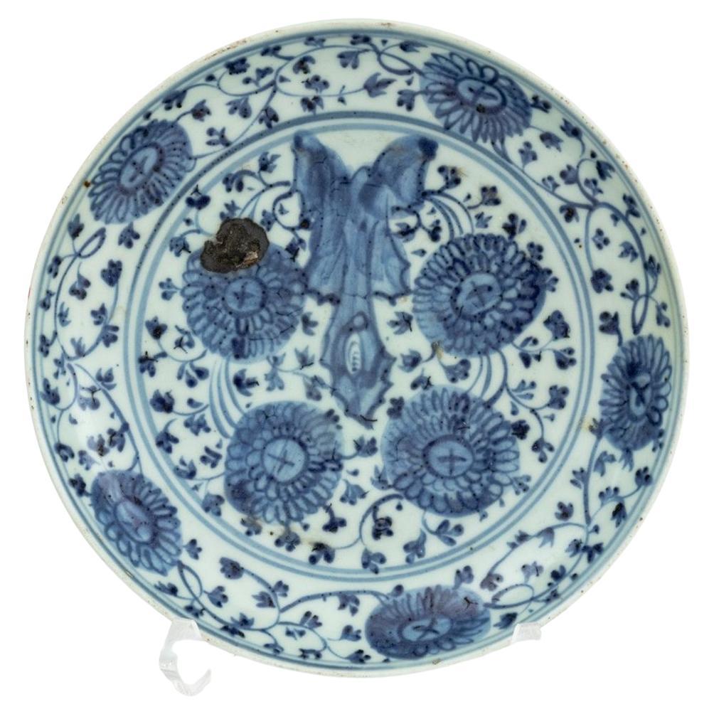 Bol peu profond en porcelaine chinoise bleue et blanche en vente