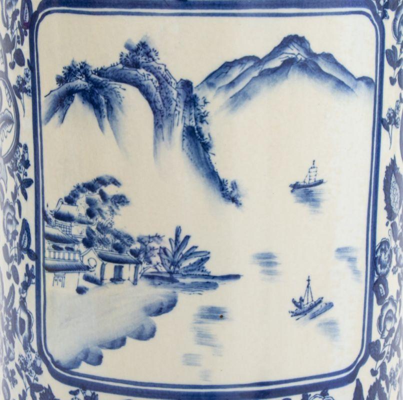 Exportation chinoise Stand de parapluie chinois en porcelaine bleue et blanche en vente