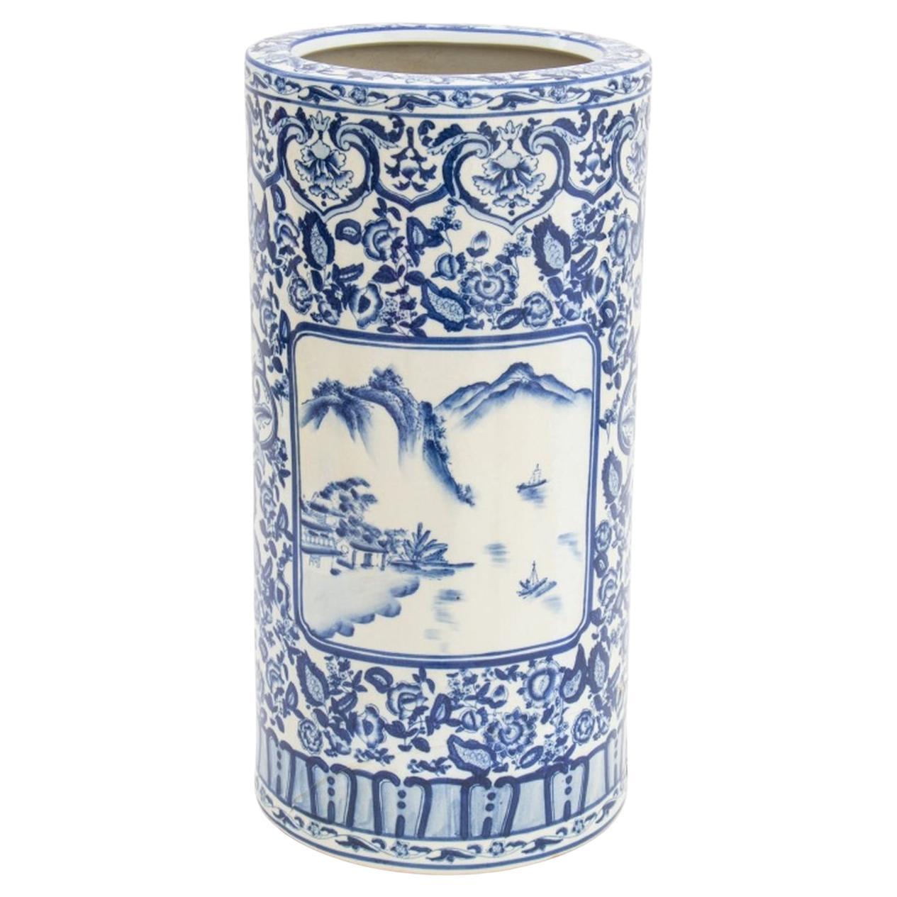 Paragüero chino de porcelana azul y blanca