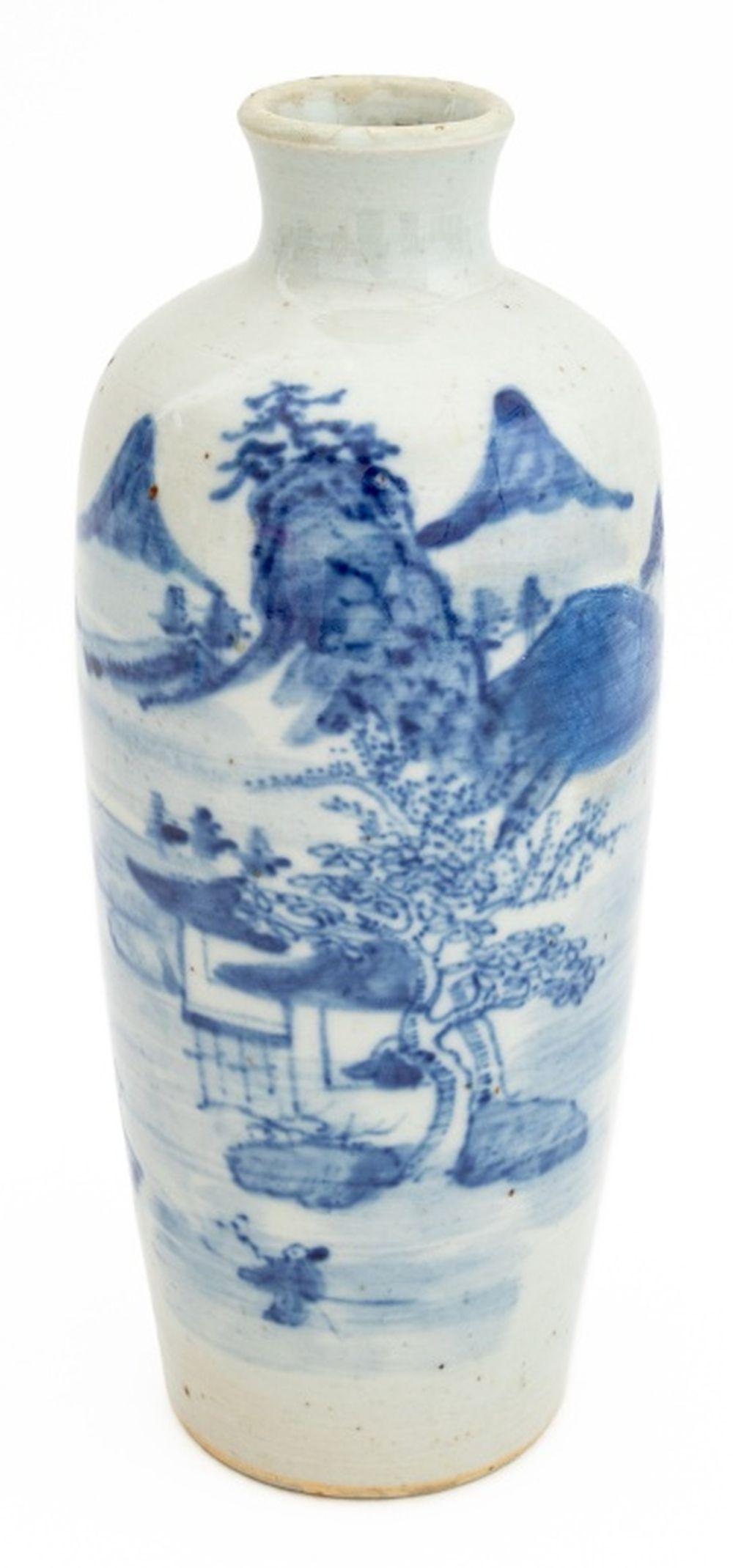 Chinese Blue and White Porcelain Vessels, 5 (Chinesisch) im Angebot