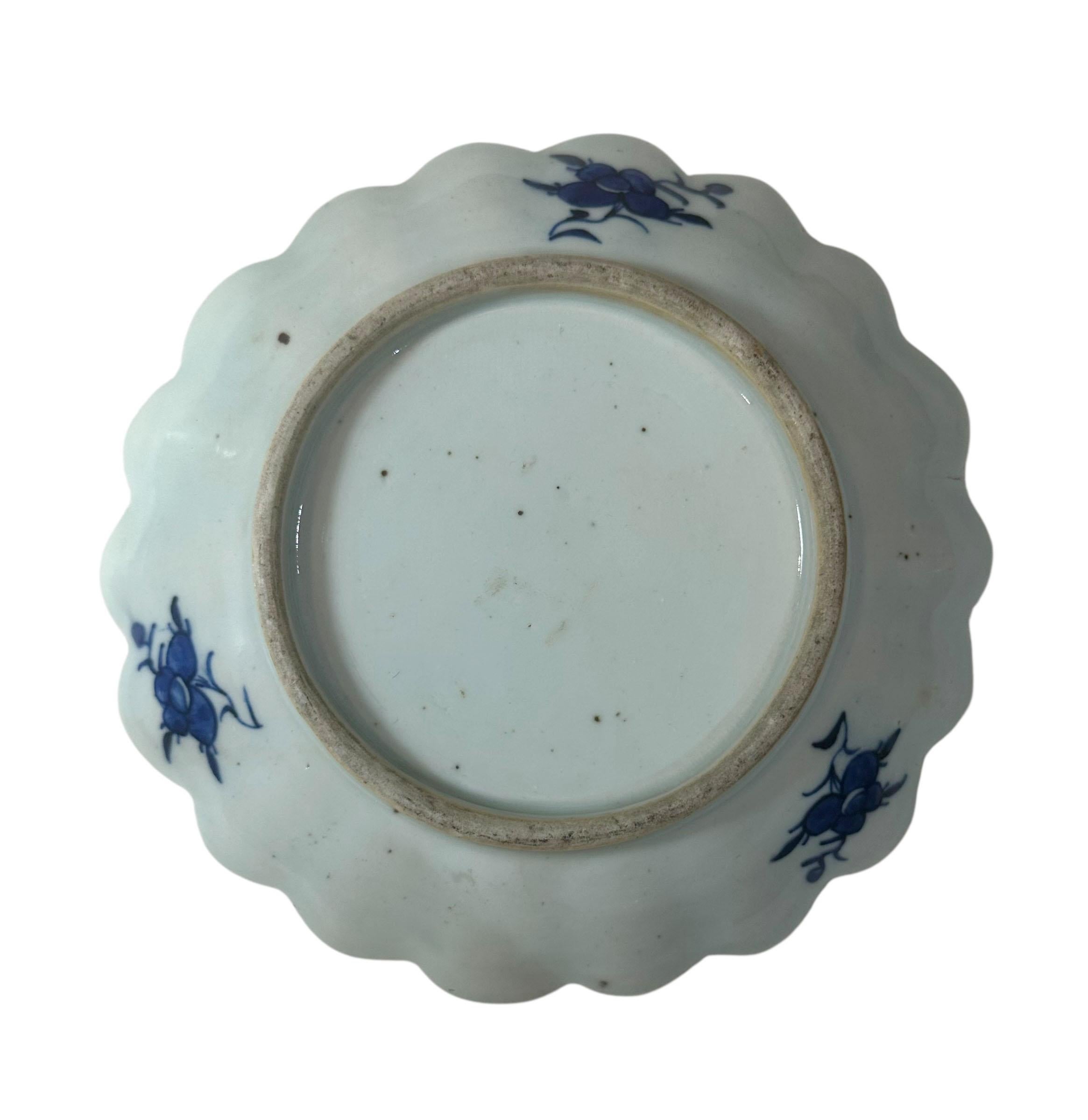 Porcelain Chinese Blue and White Scalloped Edge Plate, Circa 1820–1830 For Sale