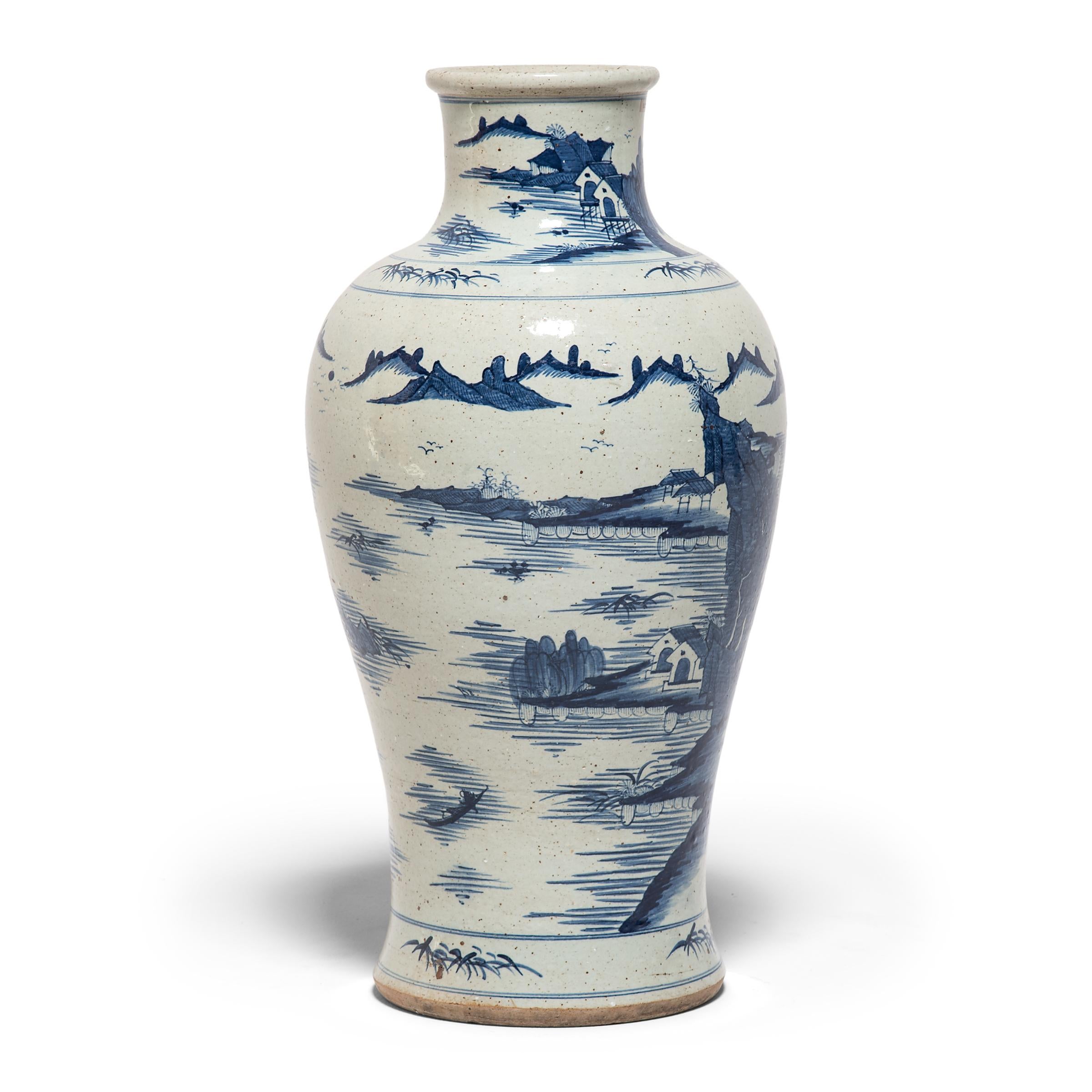 Chinese Blue and White Shan Shui Vase In Good Condition For Sale In Chicago, IL