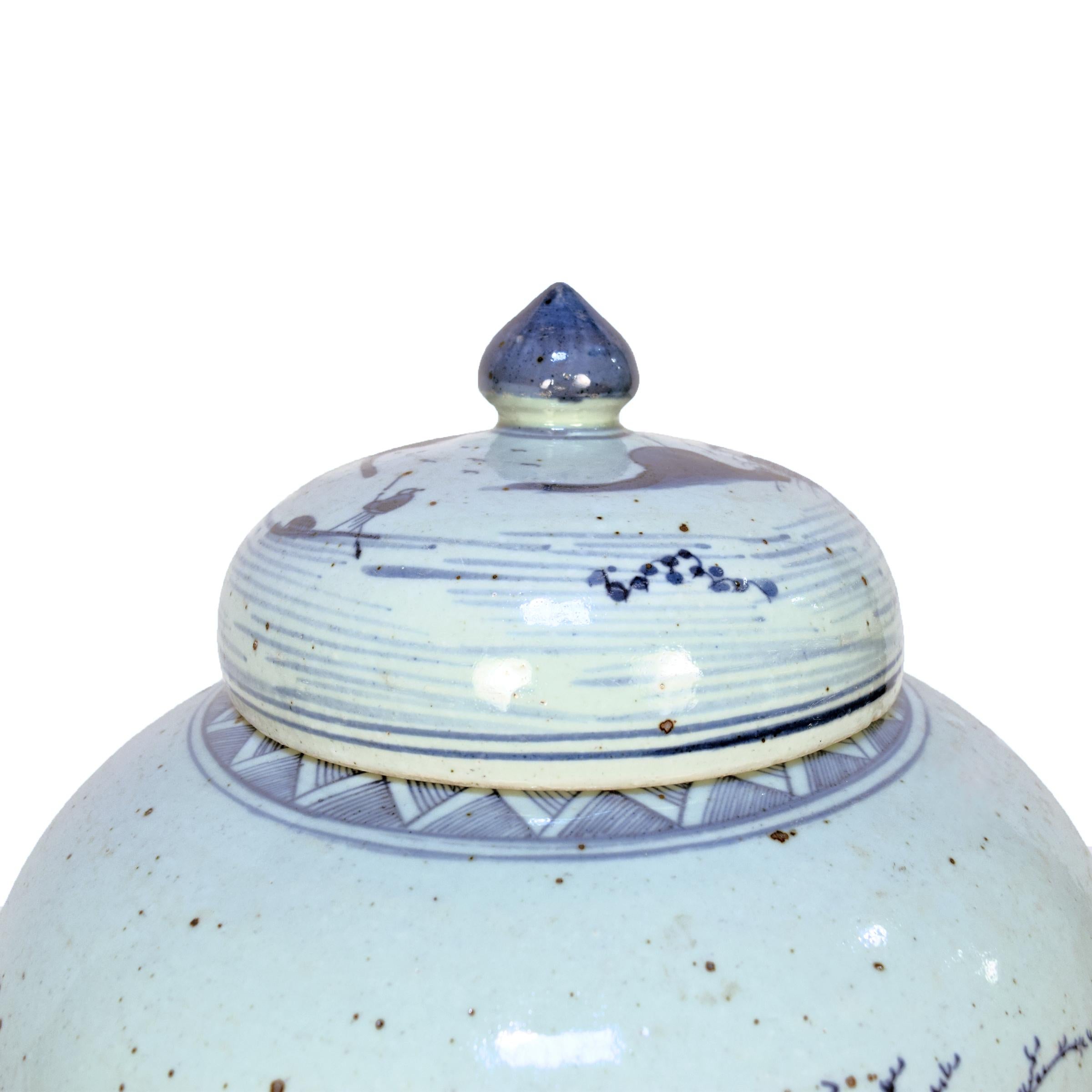 Chinese Provincial Blue and White Tea Leaf Jar In Good Condition For Sale In Chicago, IL