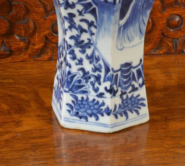 Porcelaine Vase chinois bleu et blanc en vente