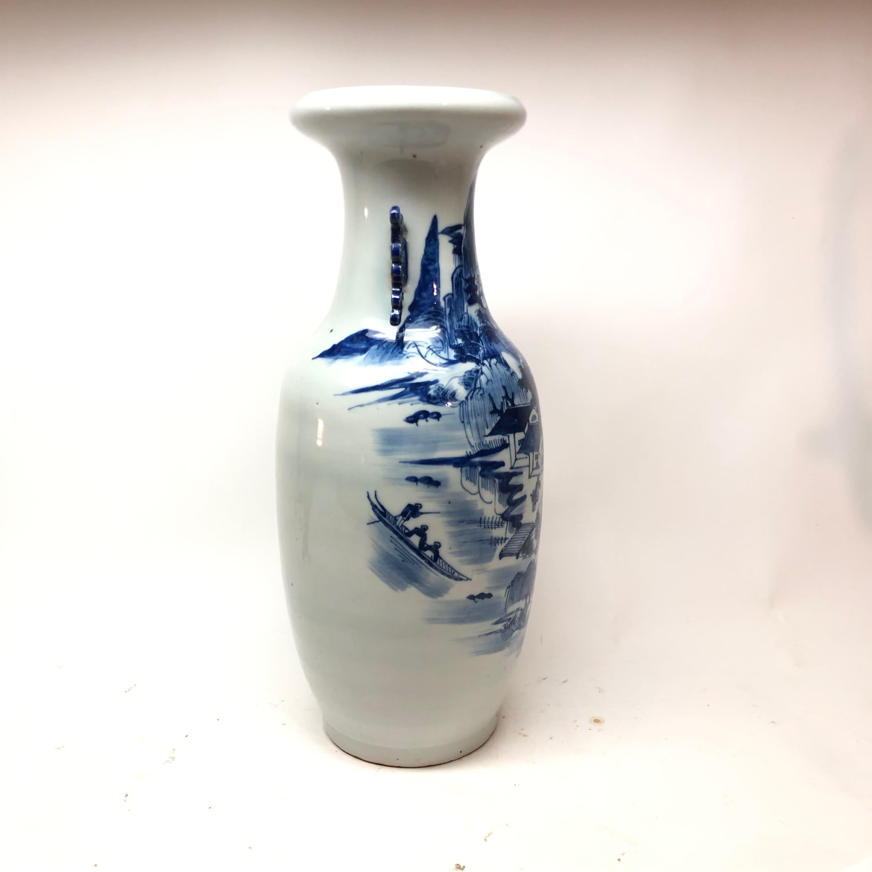 Chinesische blau-weiße Vase im Angebot 2