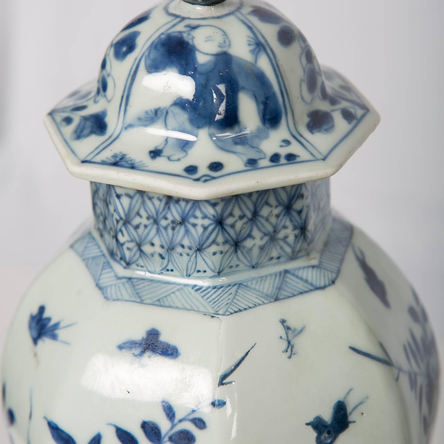 Chinese Blue and White Vases with Elegant Ladies 2