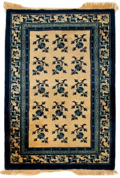 Chinesischer blau-cremefarbener Blumenteppich, 5' x 3'