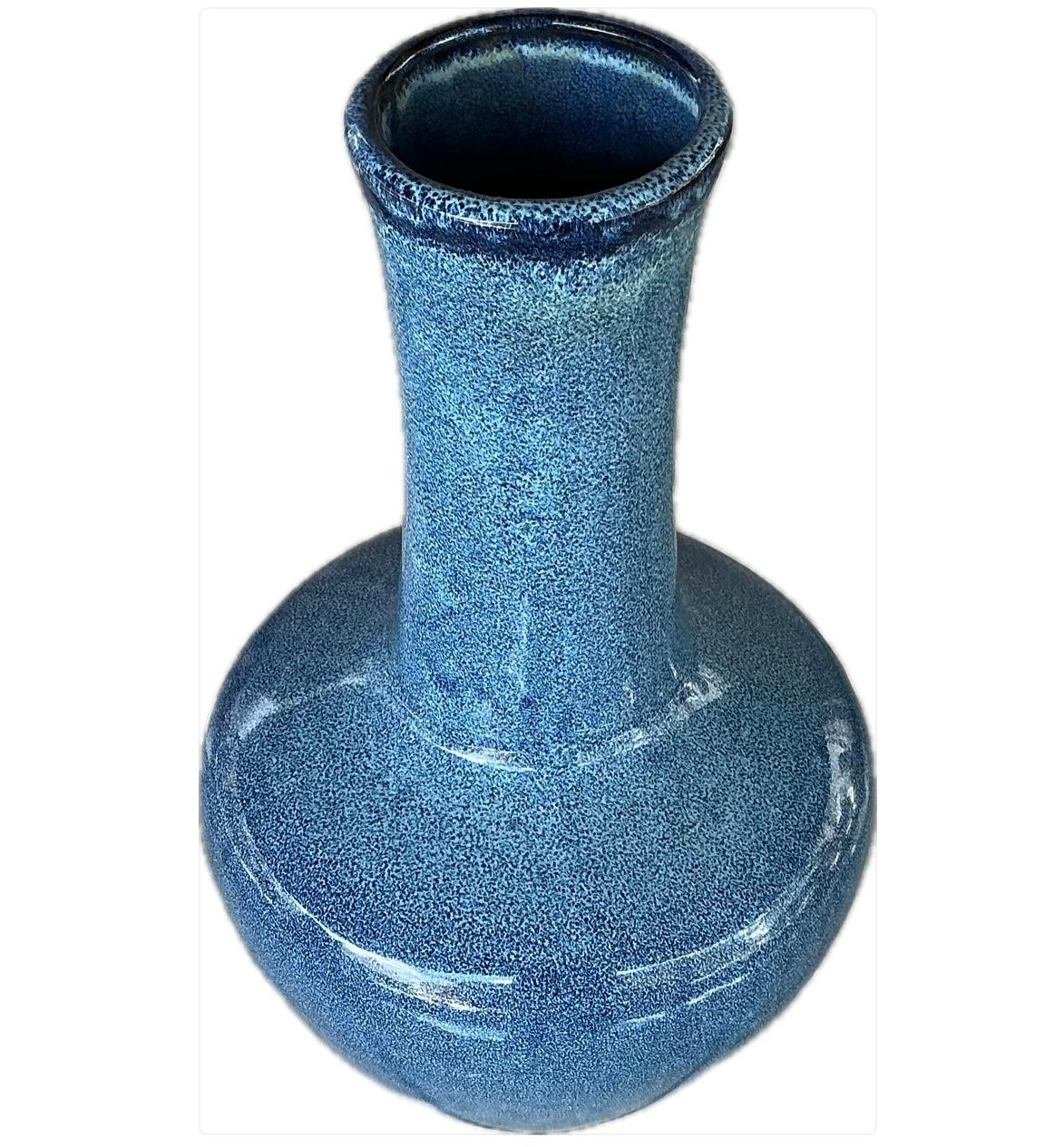 Jarrón chino esmaltado en azul, estilo dinastía Qing Chino en venta
