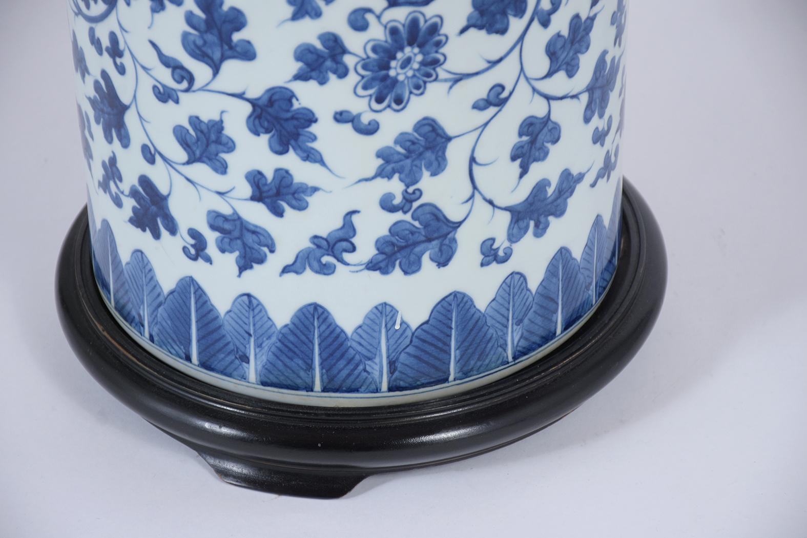 Chinese Blue Porcelain Umbrella Stand 1