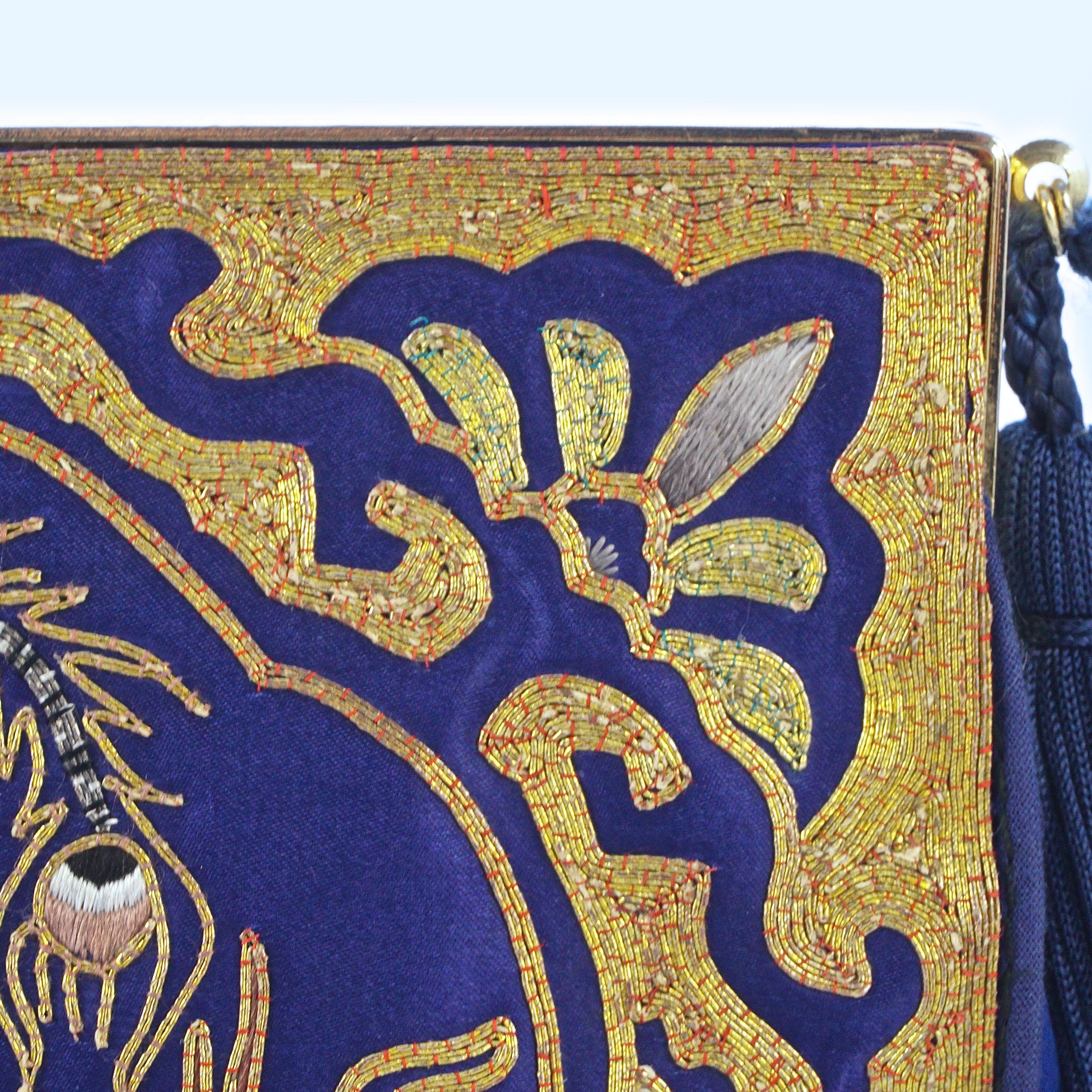 Grigio Borsa da sera cinese in seta blu con ricamo a forma di gallo circa 1930