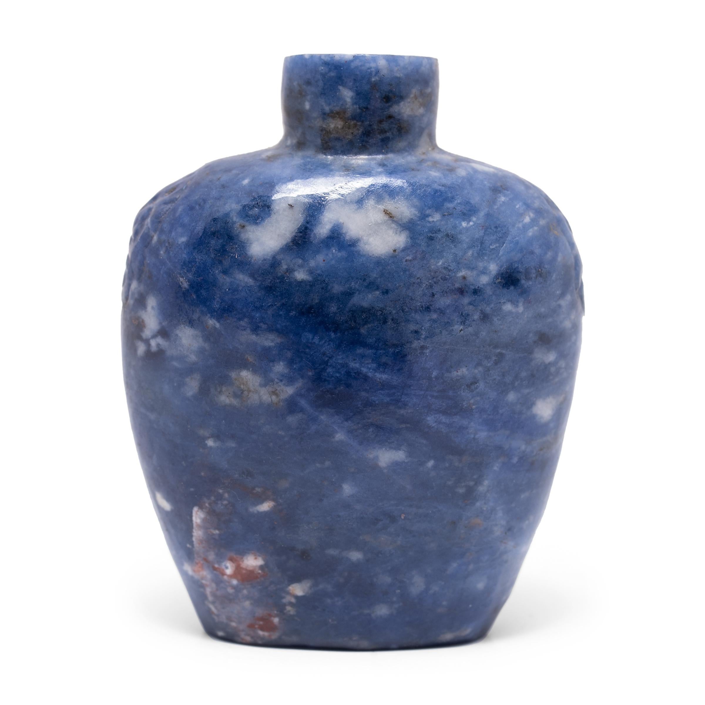 Chinese Blue Stone Snuff Bottle In Good Condition For Sale In Chicago, IL