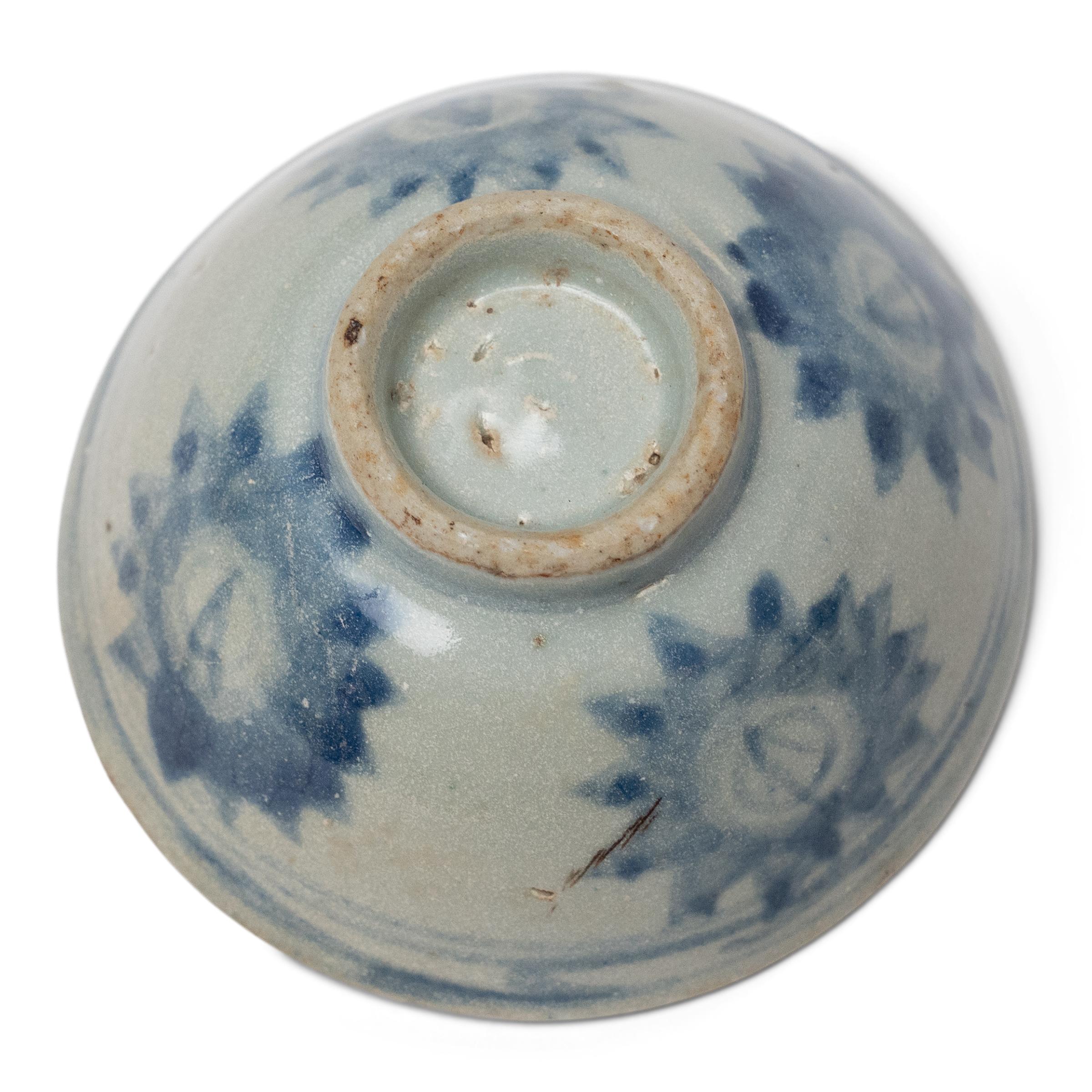 Qing Chinese Blue & White Blossom Tea Cup, c. 1850 For Sale