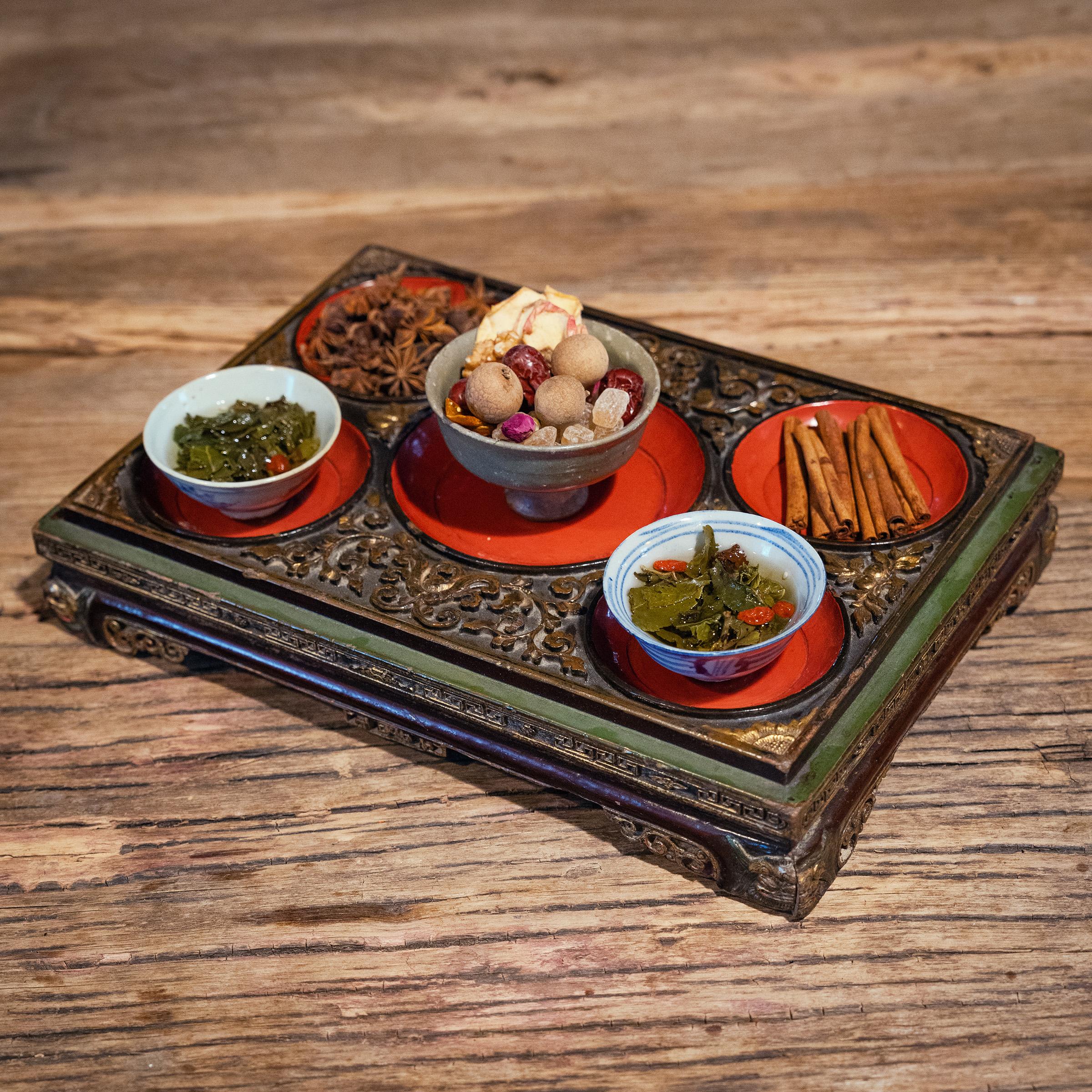 Tasse à thé chinoise bleue et blanche à fleurs, C.I.C. 1850 Bon état - En vente à Chicago, IL