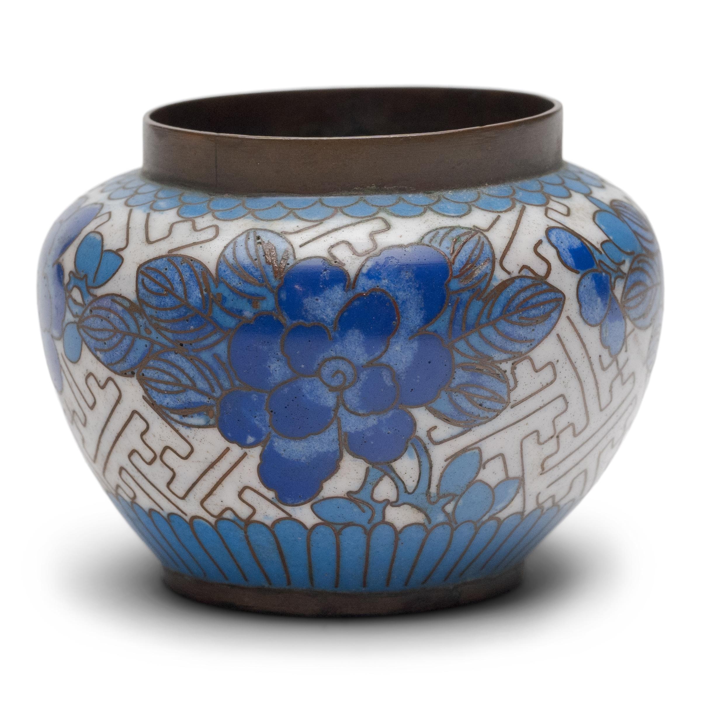 Chinese Blue & White Cloisonné Tea Cup and Sponge Jar, c. 1900 In Good Condition In Chicago, IL