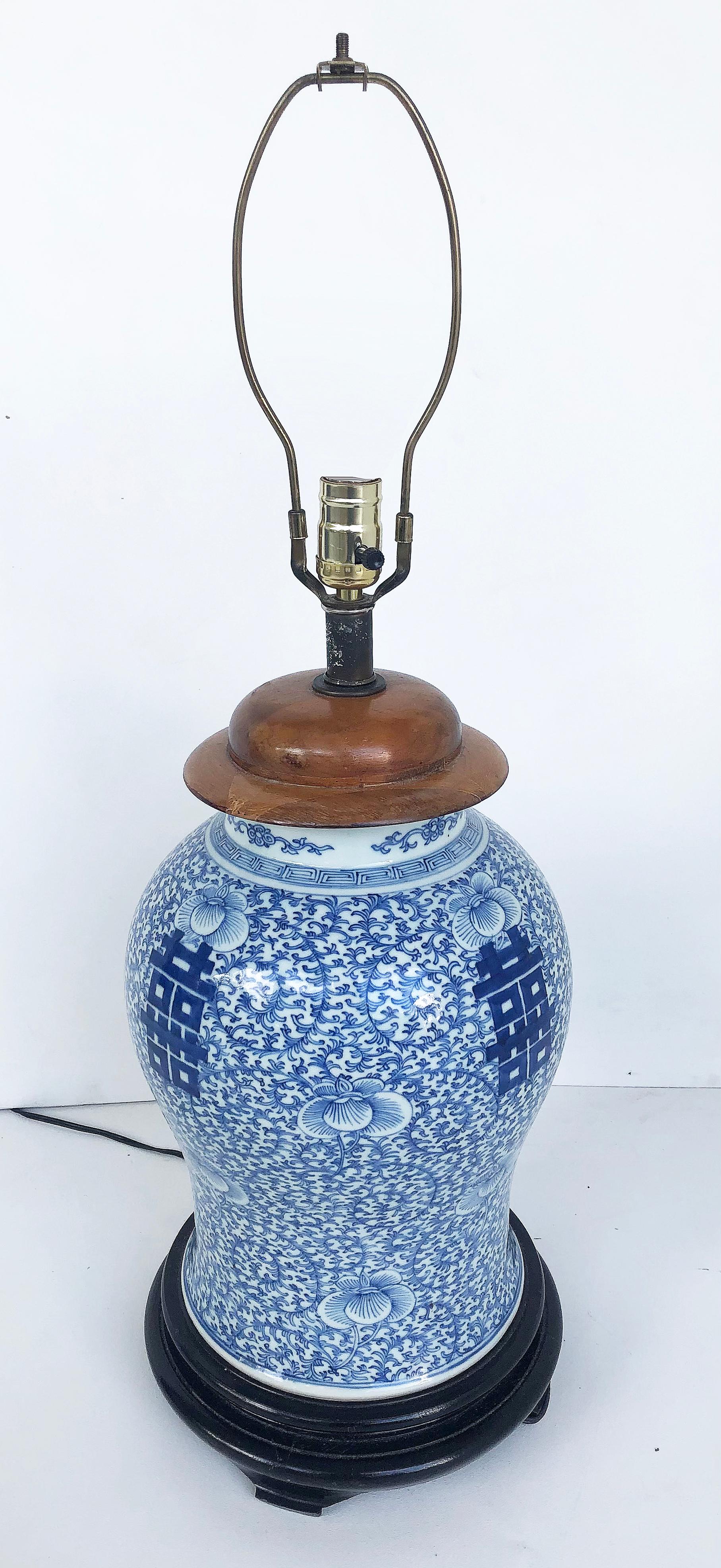 Chinoiserie Chinese Blue & White Porcelain Ginger Jar Table Lamps with Ebonized Wood Stands
