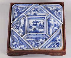 Chinese blue & white porcelain meat trays in lacquer box