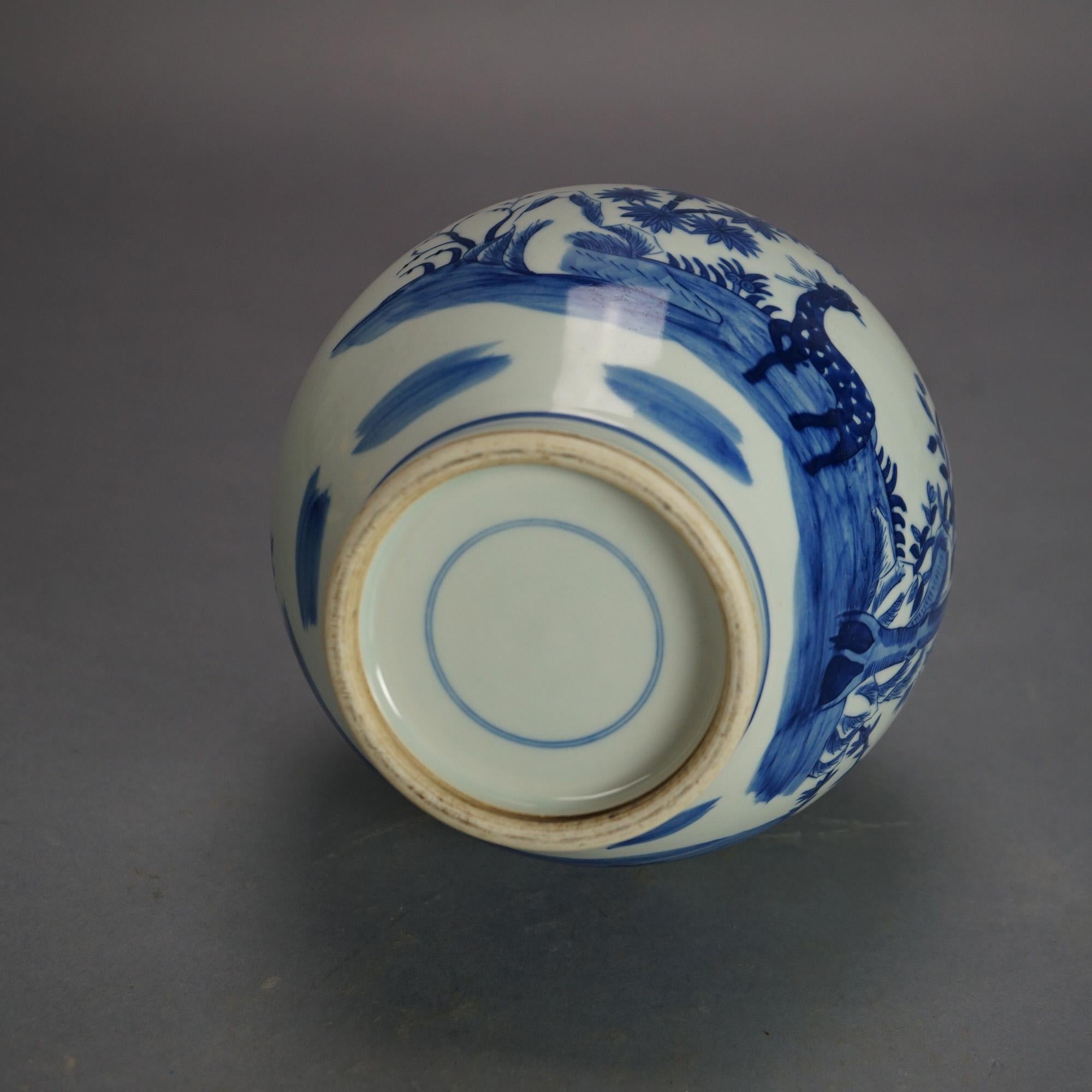 Chinesische blau-weiße Keramikflaschenvase mit Gartenszene und Hirsch, 20. Jahrhundert im Angebot 2