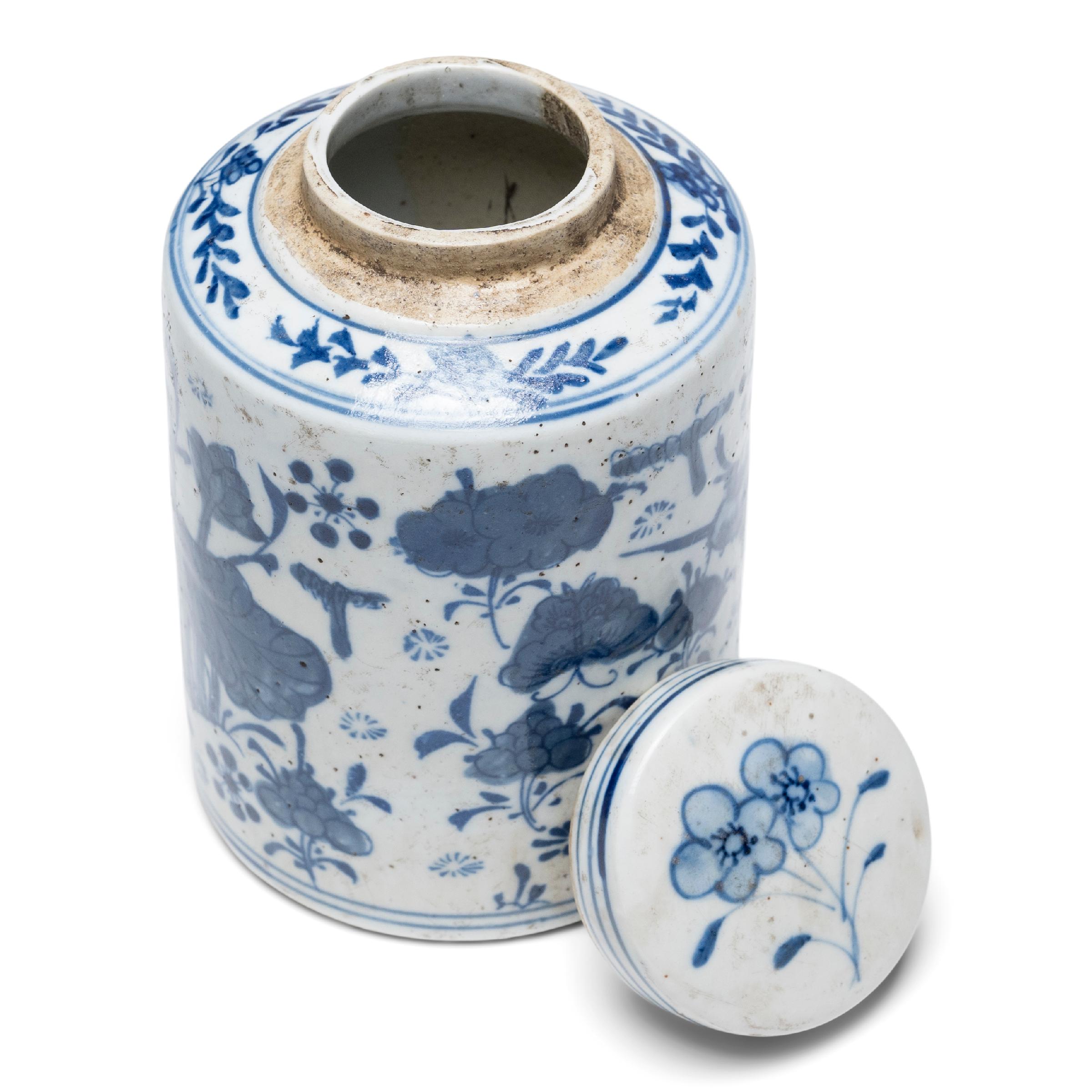 Chinesisches blau-weißes JAR mit Teeblättern, um 1900 im Zustand „Gut“ im Angebot in Chicago, IL