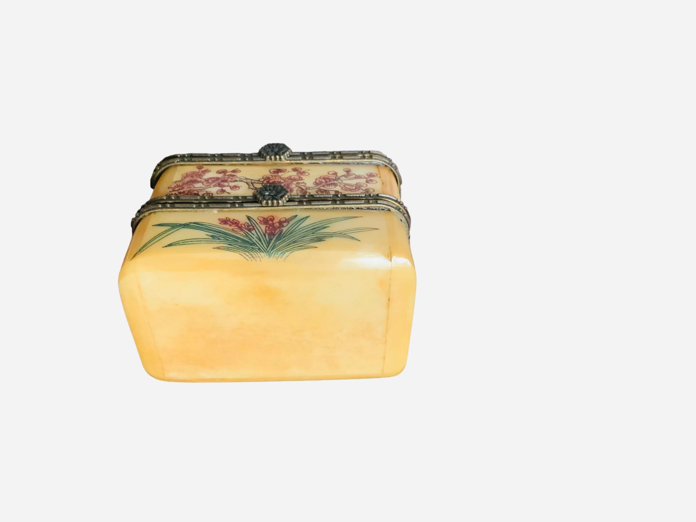 Chinese Bone Double Deck Trinket Box 1