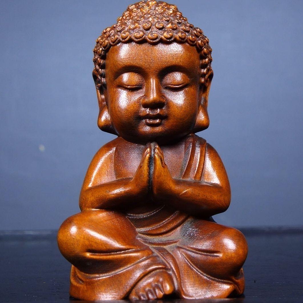 Chinesisches geschnitztes Set aus drei Baby-Buddha-Skulpturen aus Buchsbaumholz mit Schnitzereien im Angebot 10