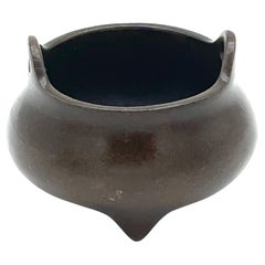 Chinese Bronze Diminutive Handled One Piece Bronze Casting Censor, Signed