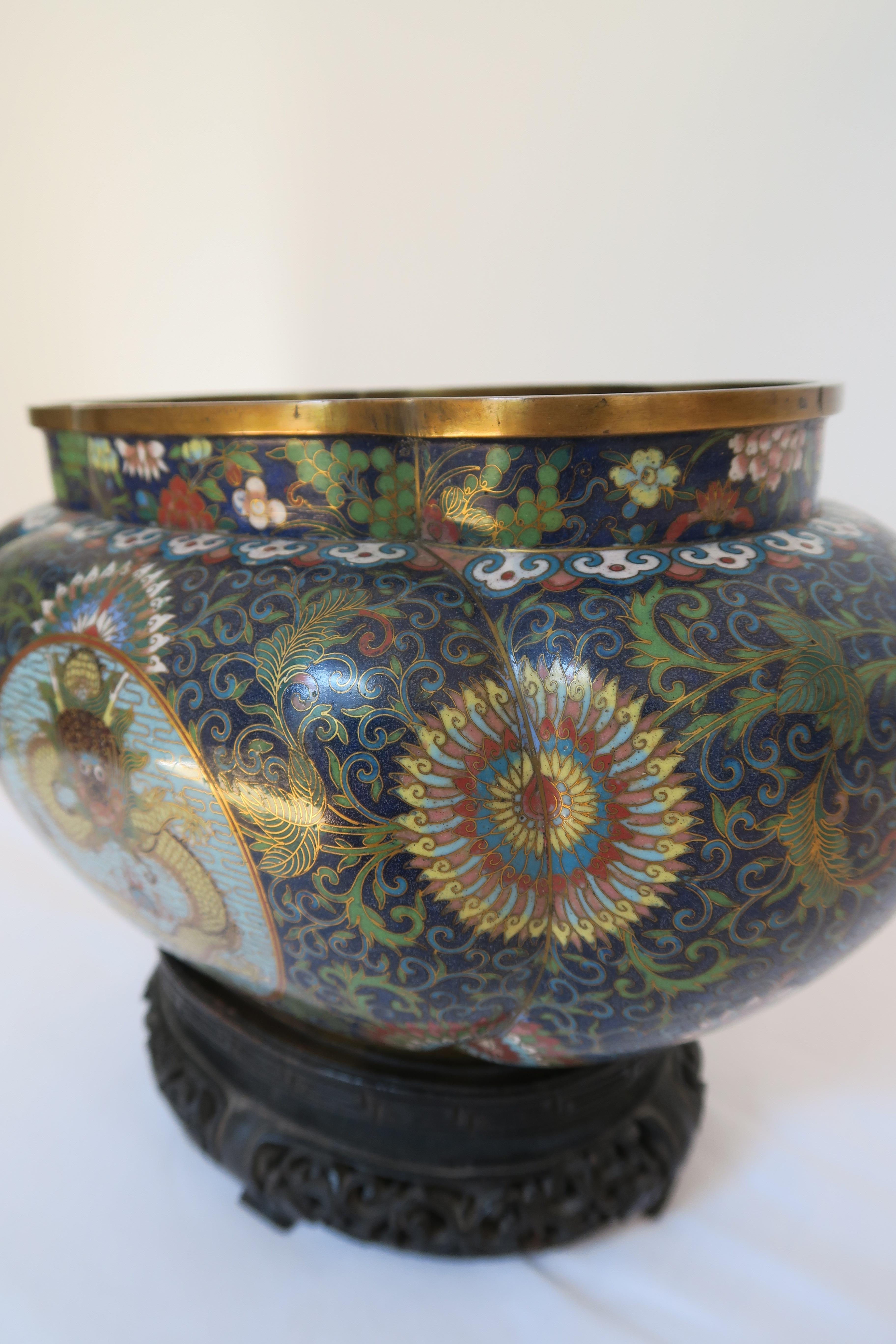 19th Century Chinese Bronze-Enamel Cloisonné Jardinere, Qing Dynasty, Jiaqing-Period For Sale