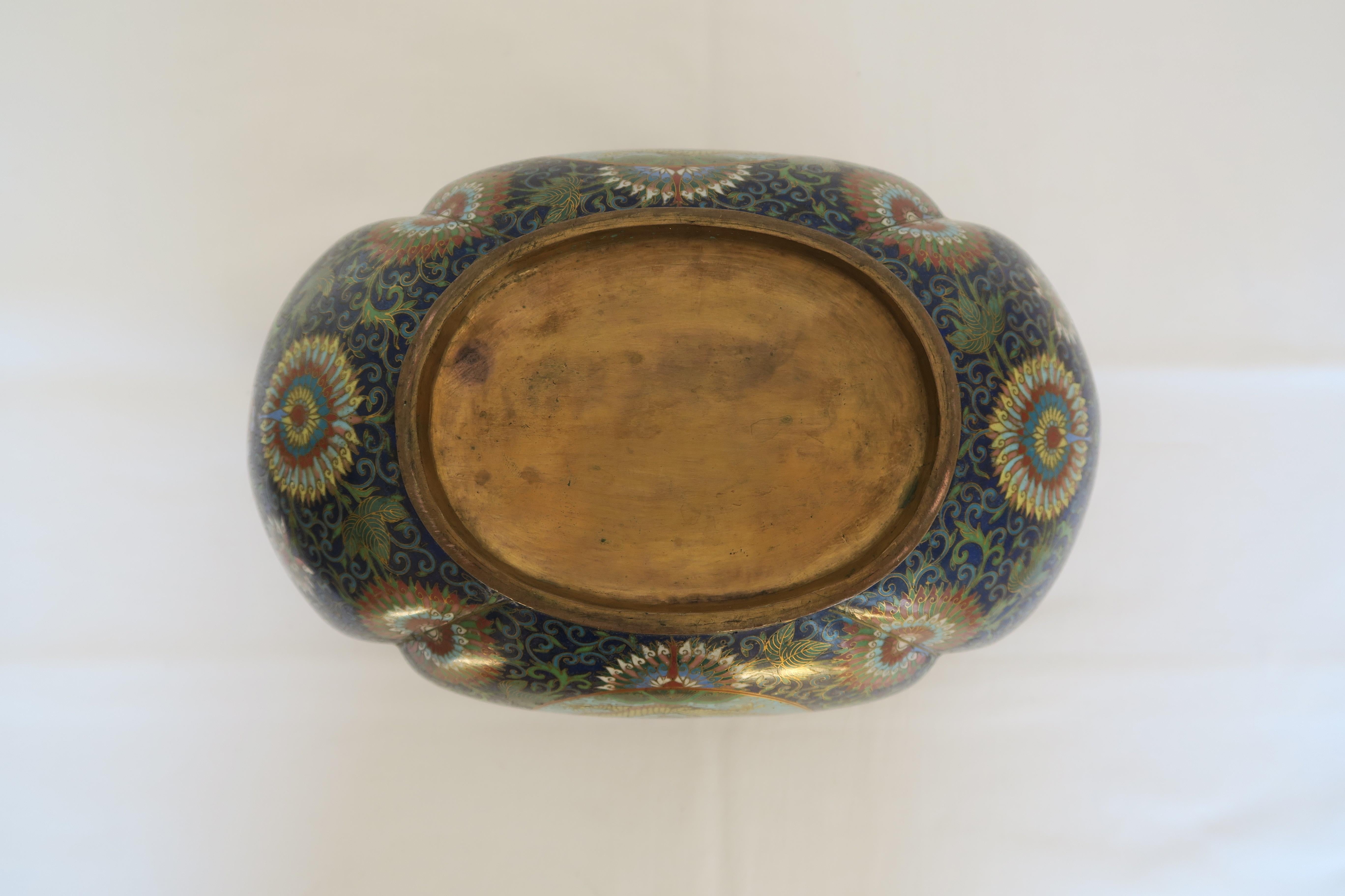 19th Century Chinese Bronze-Enamel Cloisonné Jardinere, Qing Dynasty, Jiaqing-Period For Sale