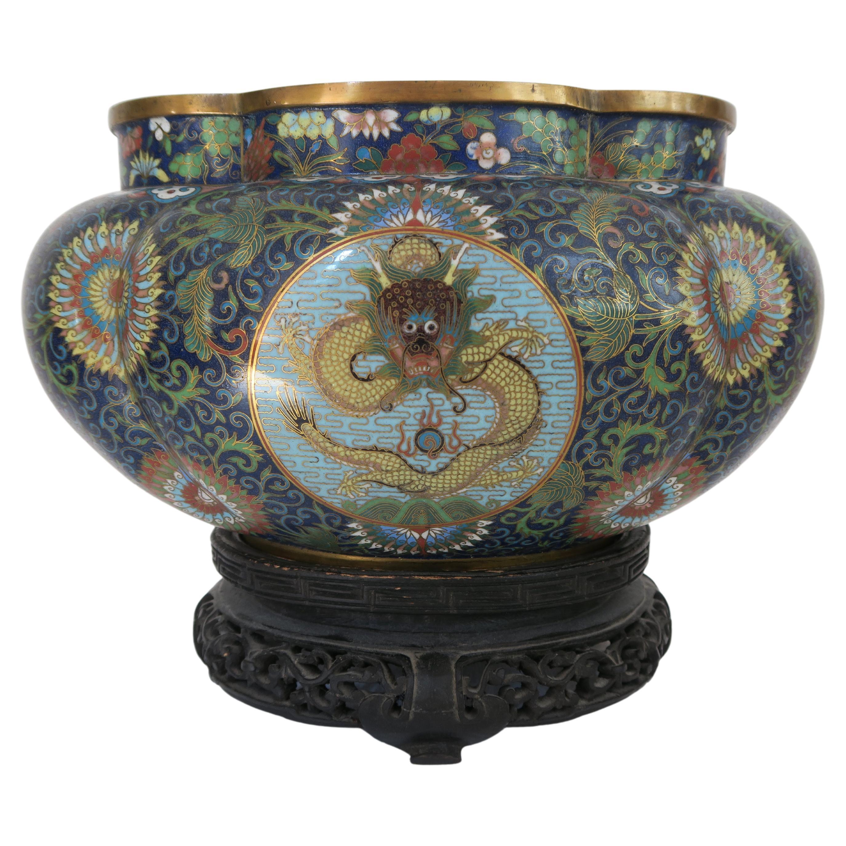 Chinese Bronze-Enamel Cloisonné Jardinere, Qing Dynasty, Jiaqing-Period For Sale