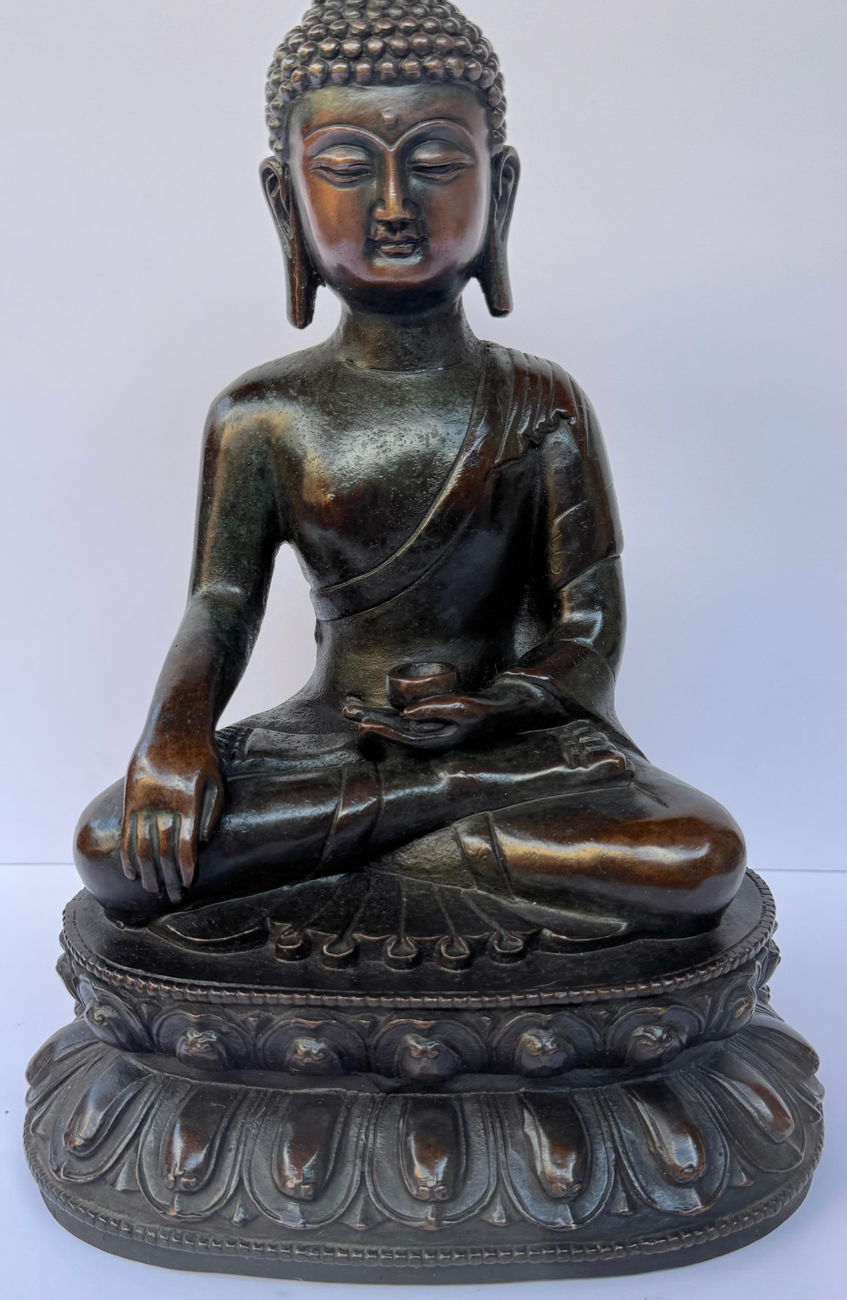 Exportation chinoise Figure chinoise de Bouddha Shakyamuni du début du 20e siècle ou plus ancienne en vente
