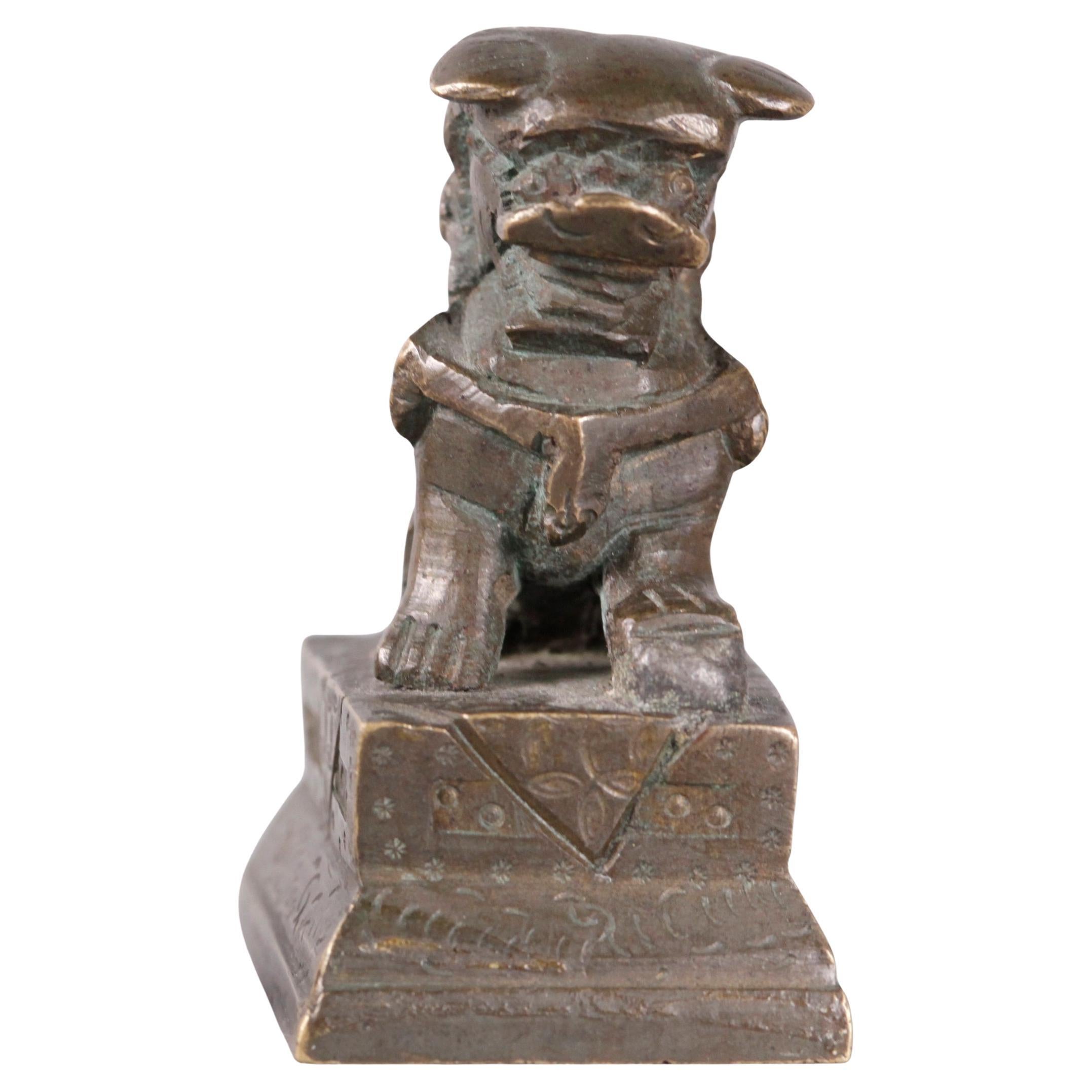 Chinese bronze foo lion form paperweight, 19th c.