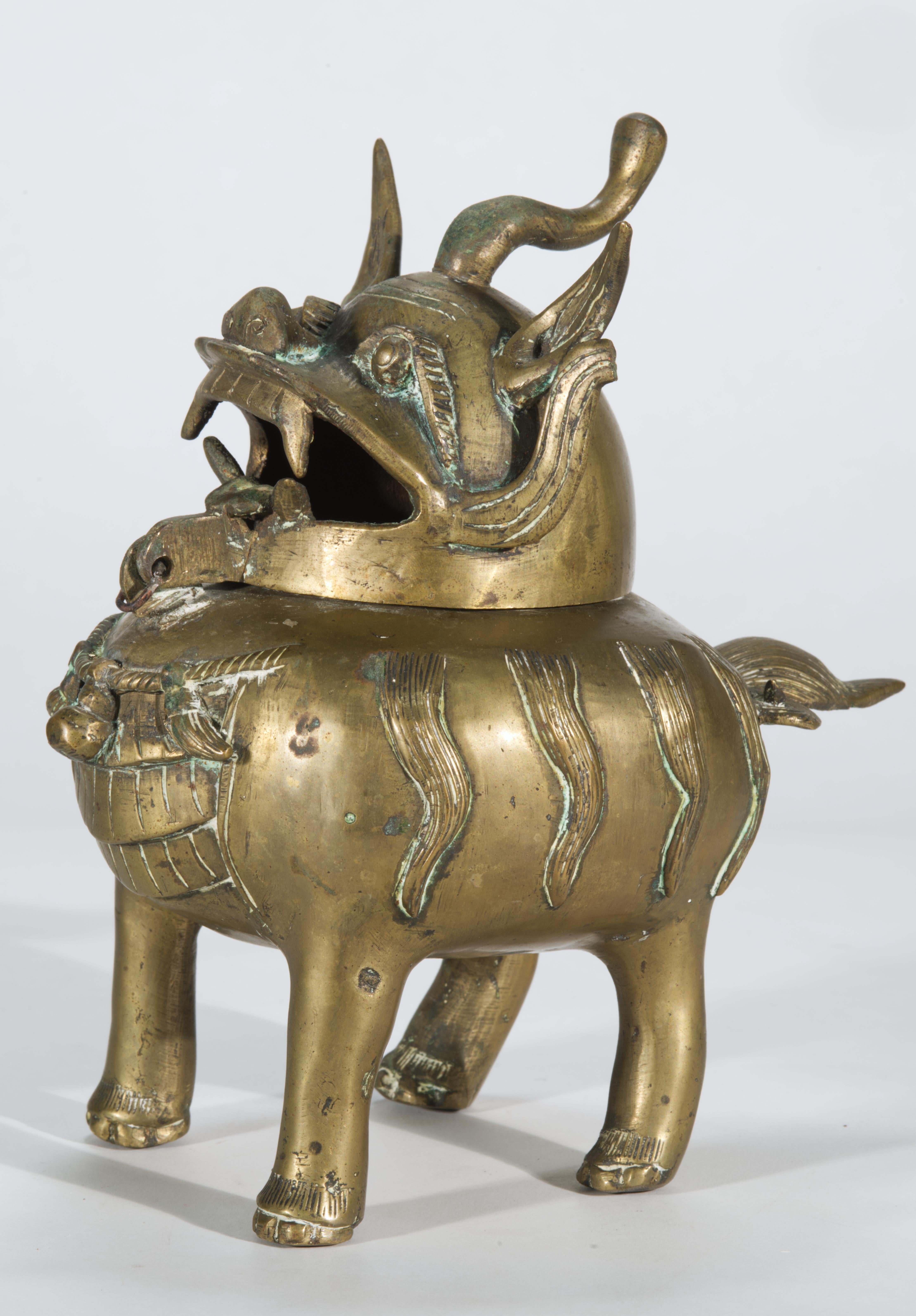 Chinesisches Bronze-Luduan-Röhrchen mit Deckel, 19. Jahrhundert (Gegossen) im Angebot
