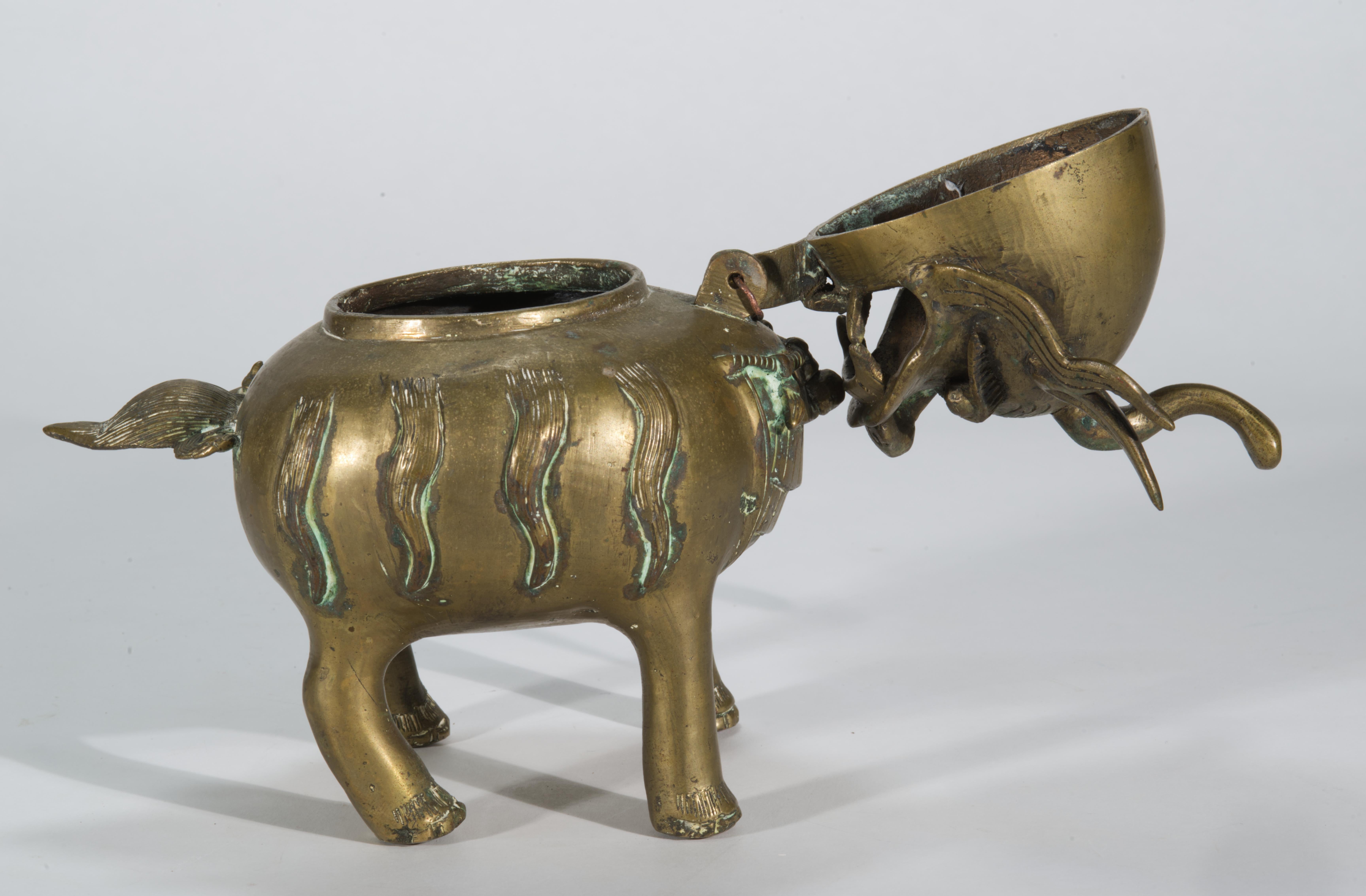 Chinesisches Bronze-Luduan-Röhrchen mit Deckel, 19. Jahrhundert im Zustand „Relativ gut“ im Angebot in Clifton Springs, NY