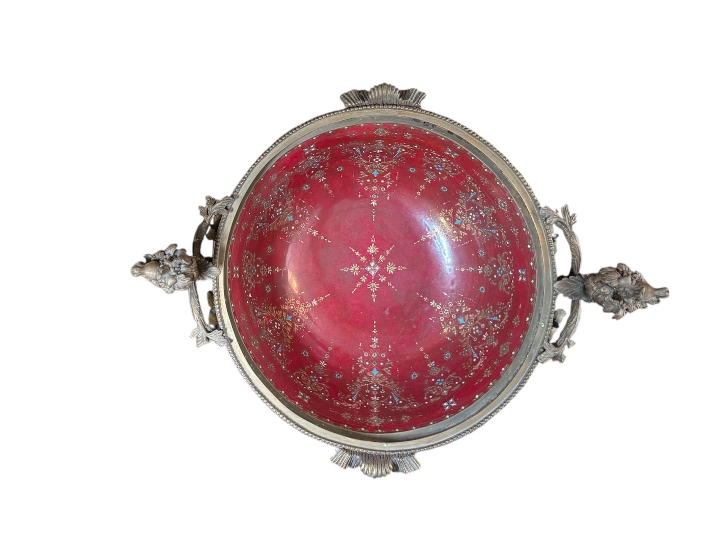 Esportazione cinese Centrotavola con piedistallo in porcellana cinese color bronzo in vendita