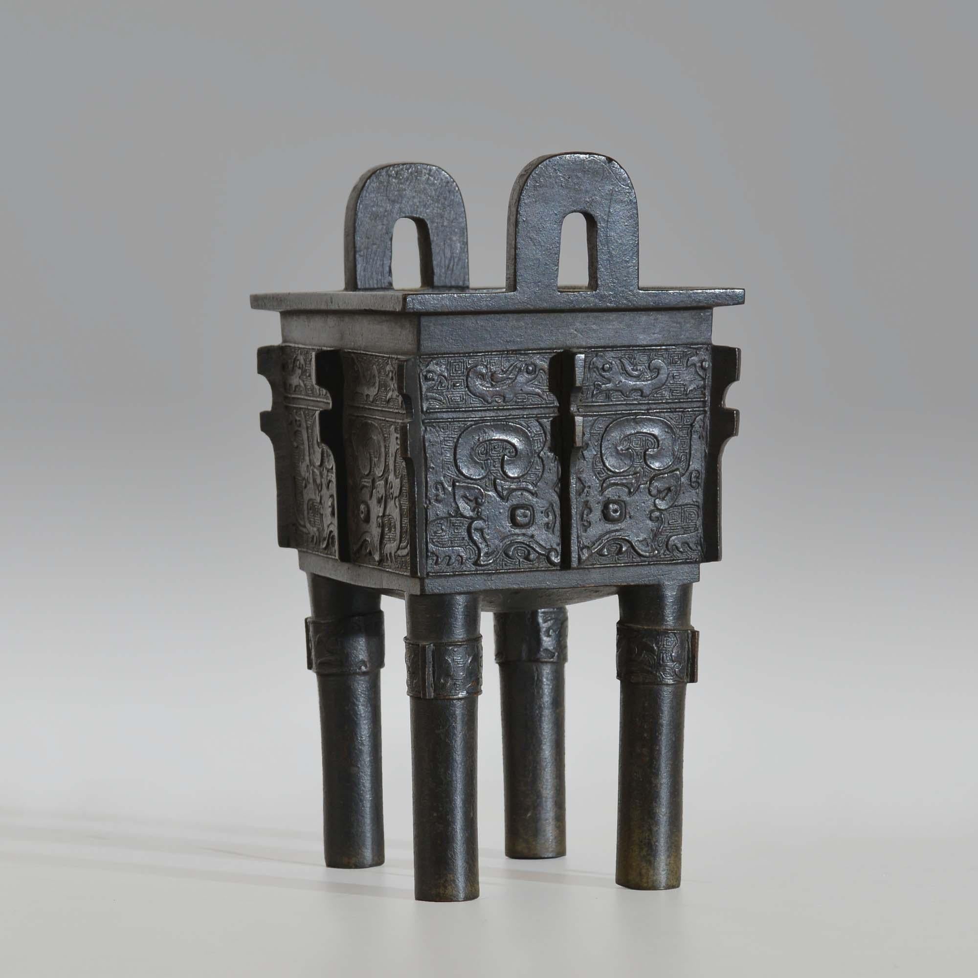 Chinese bronze sacrificial vessel, or Fangding For Sale 5