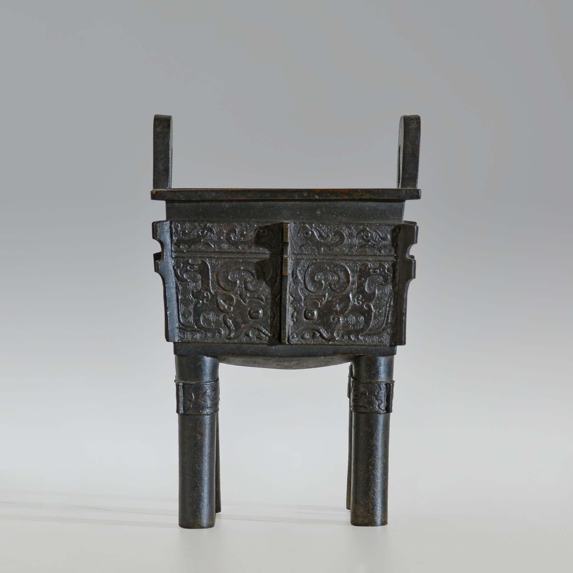 18th Century and Earlier Chinese bronze sacrificial vessel, or Fangding For Sale