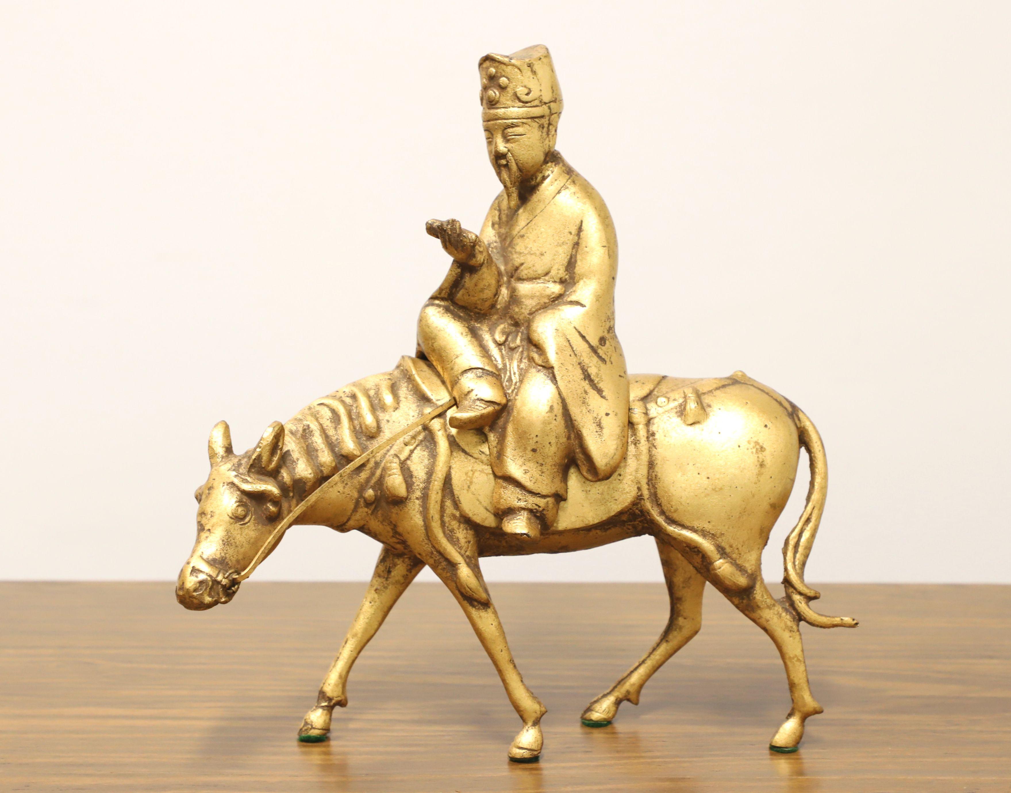Sculpture en bronze d'un érudit chinois chevauchant un cheval - Brûleur d'encens en vente 5