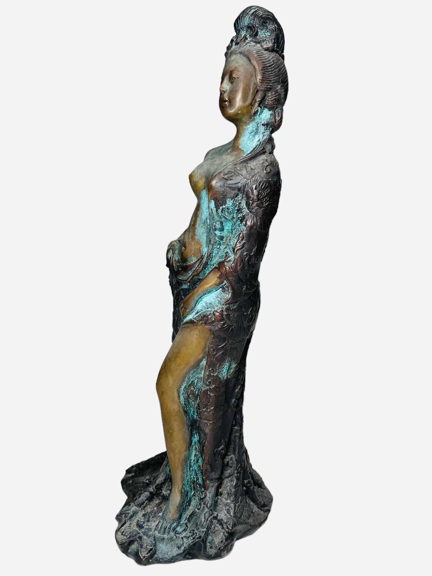 East Asian Chinese Bronze Sculpture Of A Lady For Sale