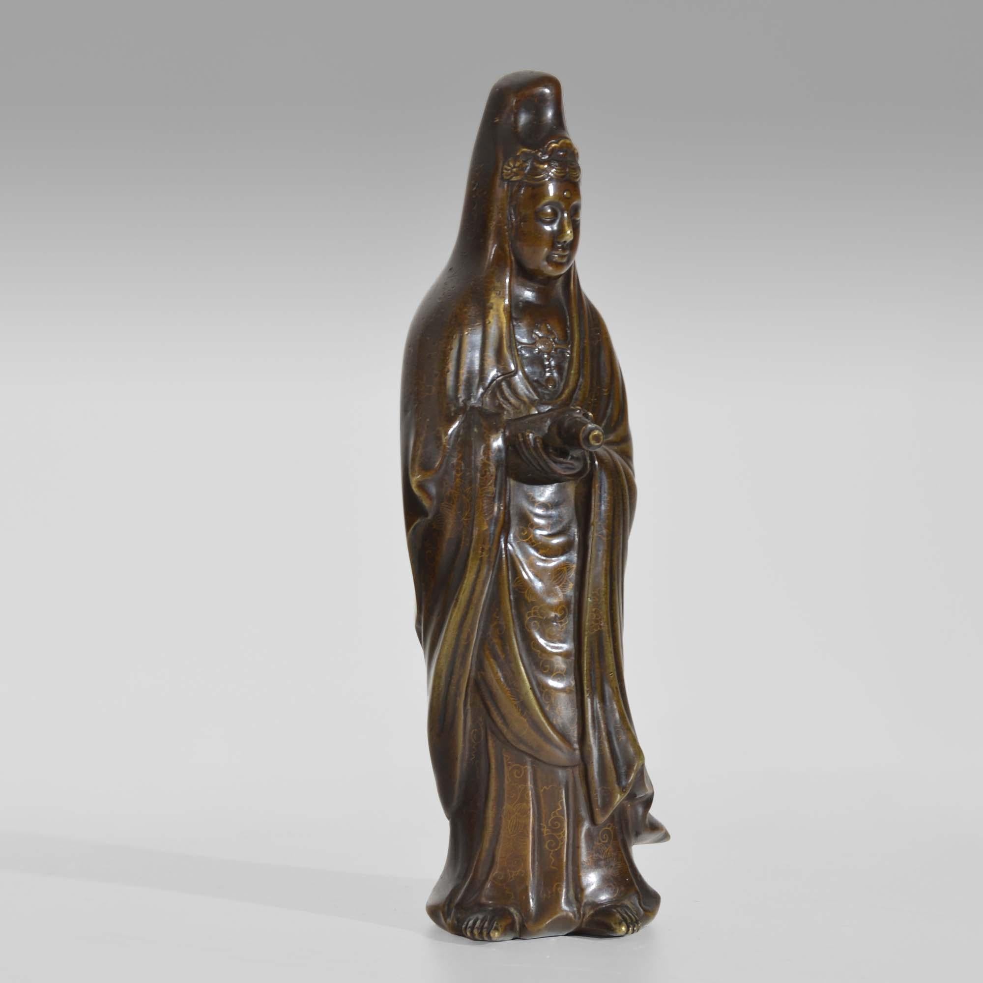 Chinese bronze statue of Guanyin In Good Condition In Castle Douglas, GB