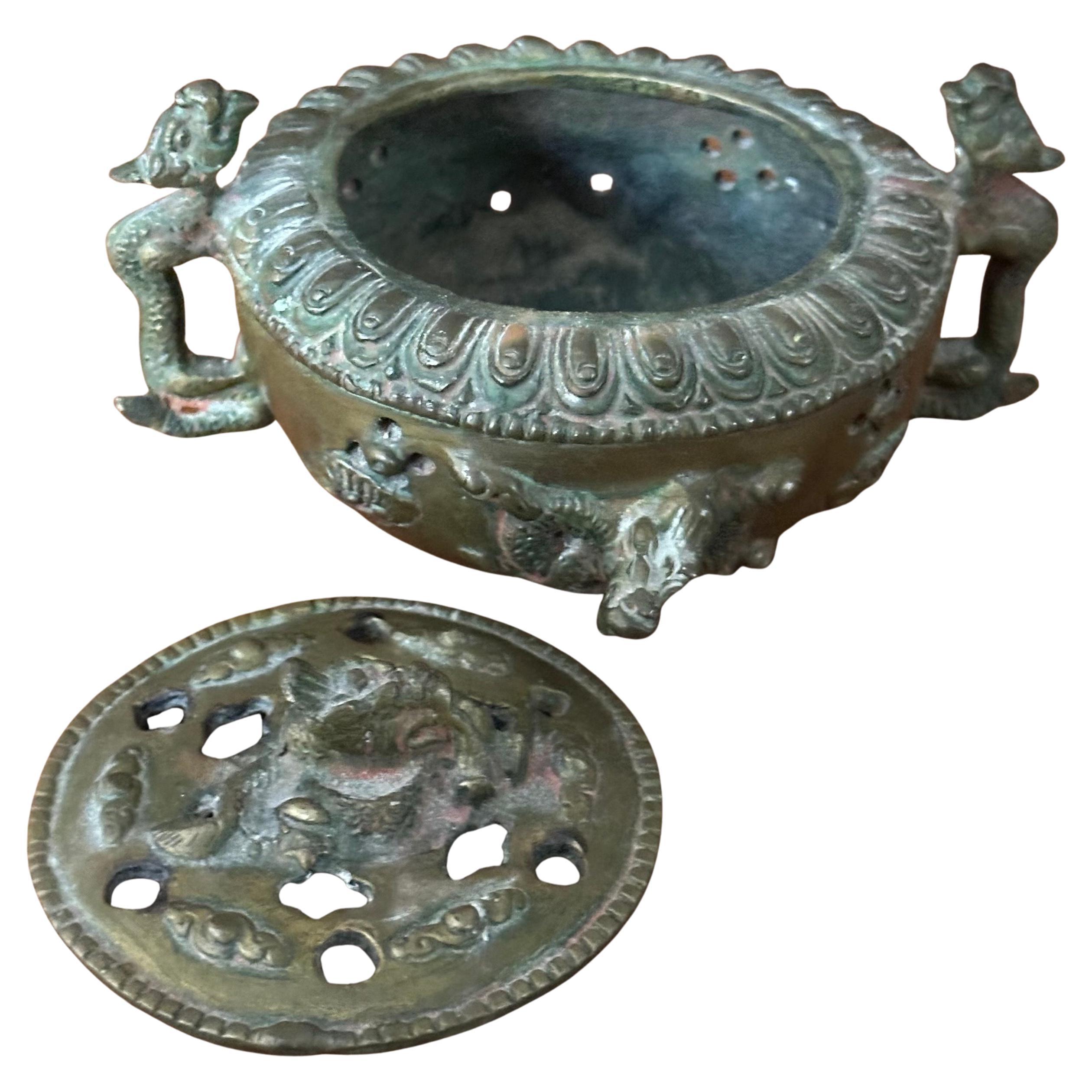 Encensoir / brûleur d'encens chinois en bronze trois pièces Dragon / Chien Foo Bon état - En vente à San Diego, CA