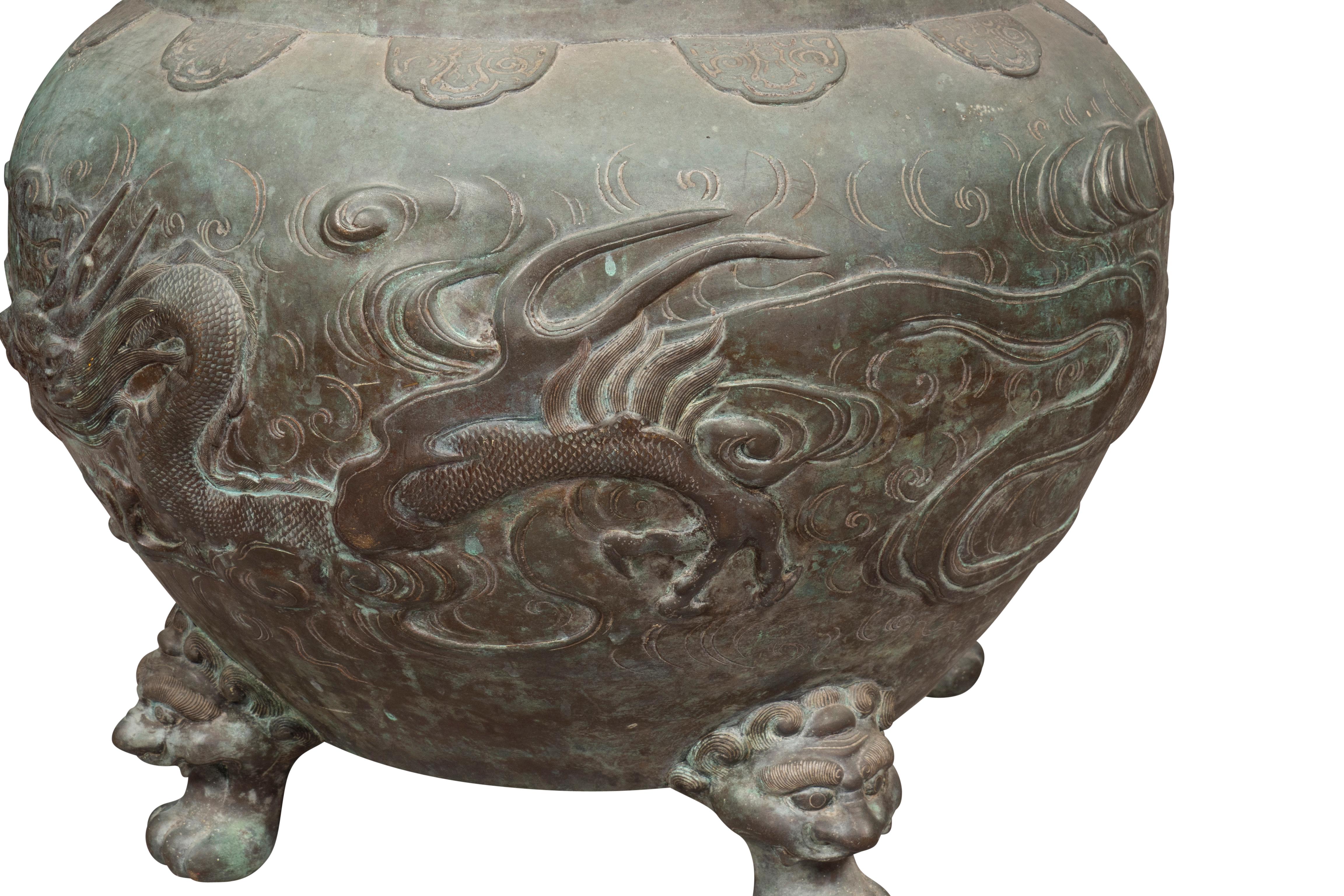 Chinese Bronze Urn For Sale 12