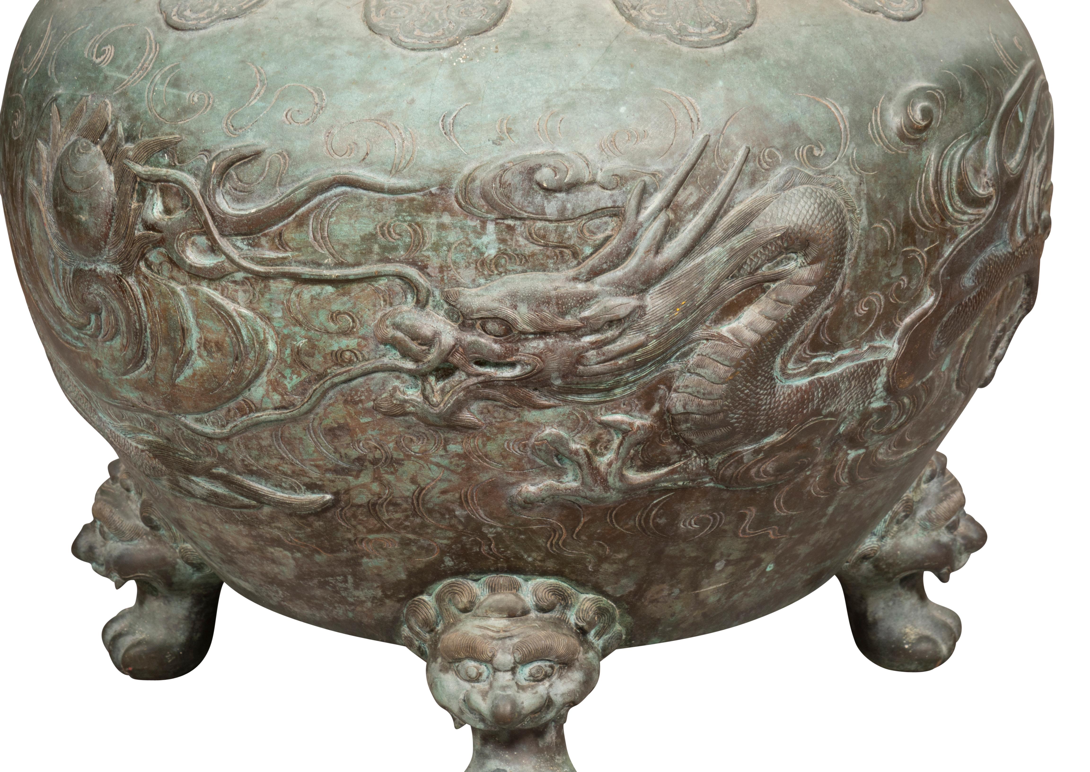 Chinese Bronze Urn For Sale 4