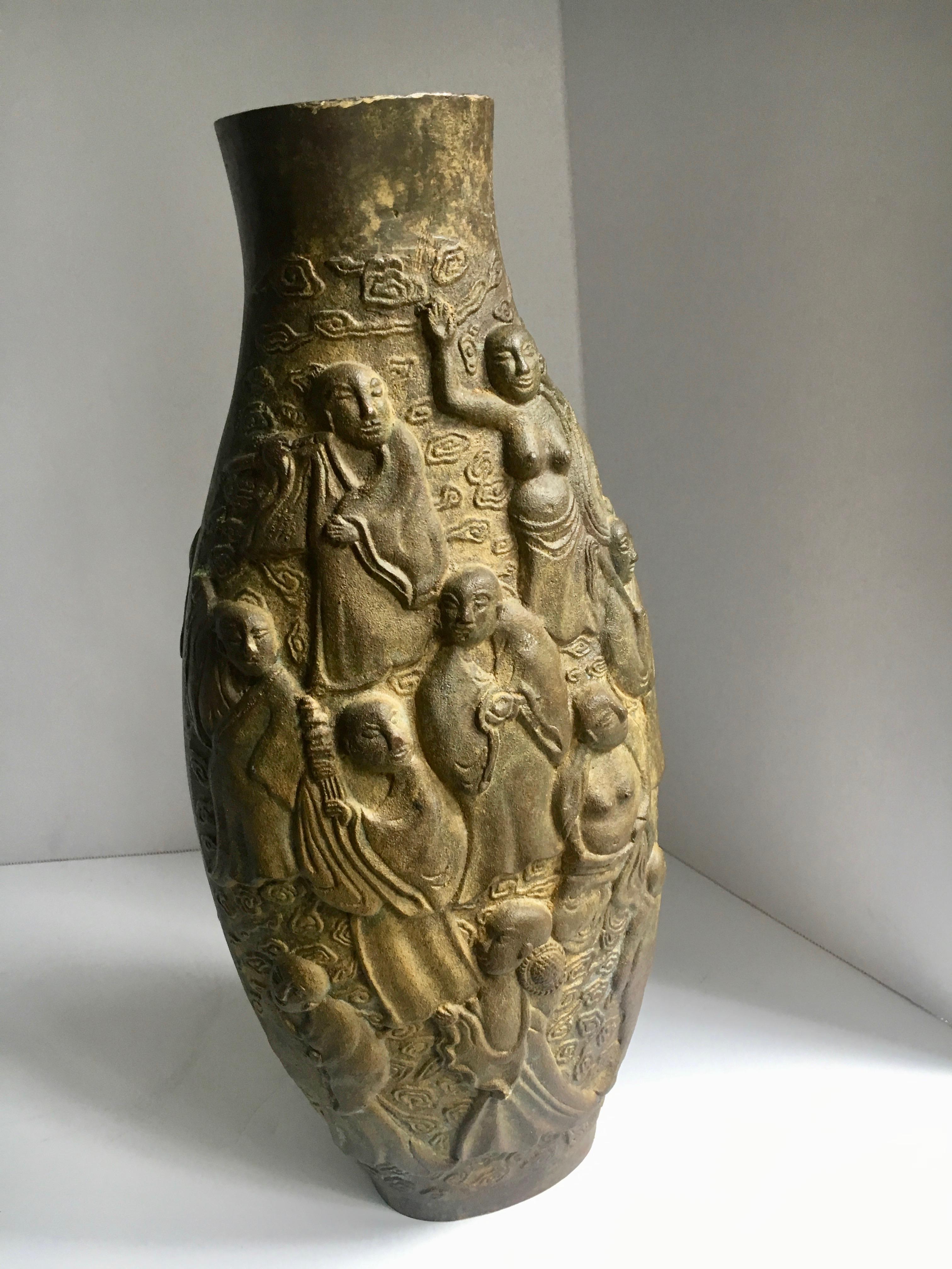 Chinese Bronze Vase with 10 Figures For Sale 1