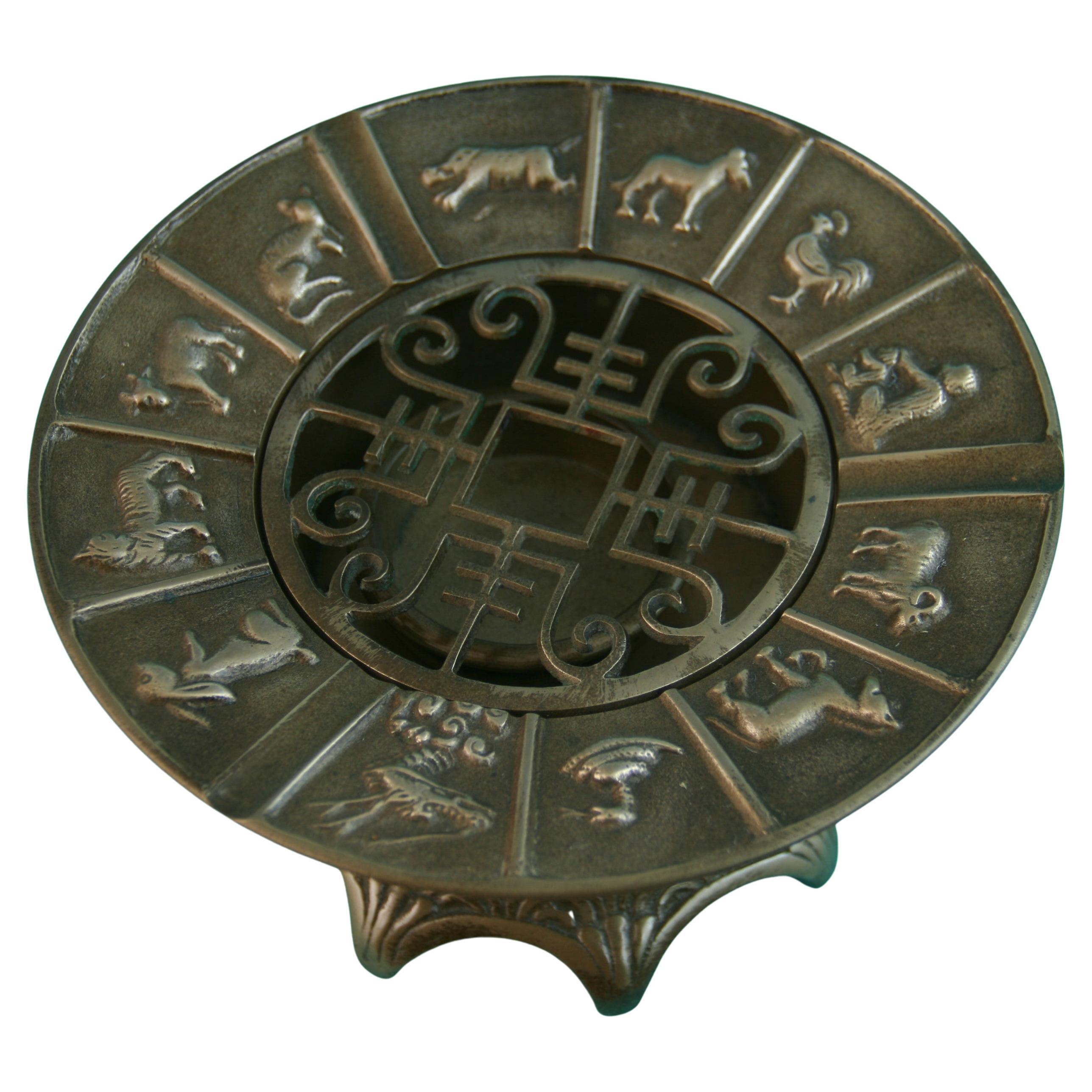 Chinesisches Räuchergefäß aus Bronze mit Tierkreiszeichen