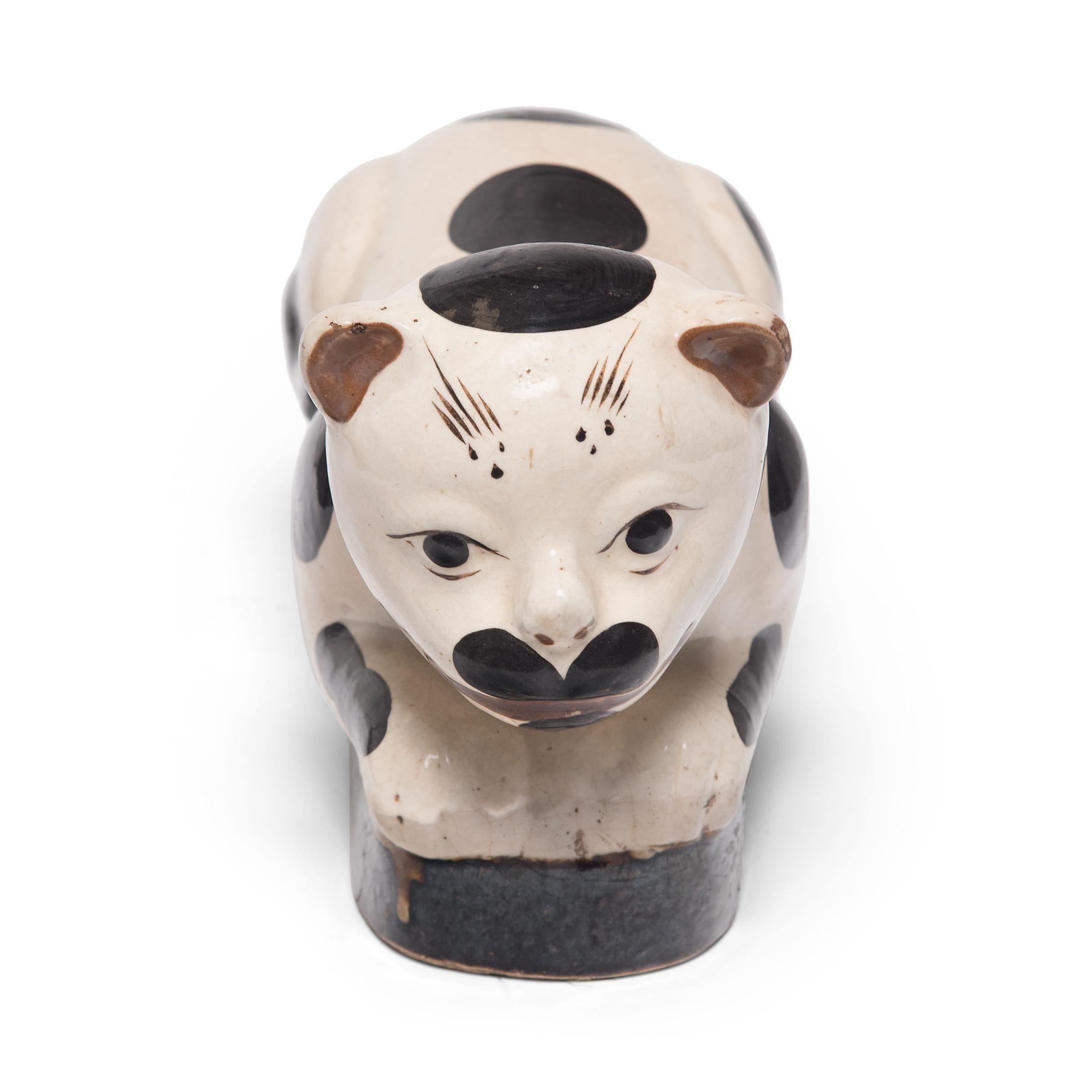 Qing Chinese Brown and White Cat Headrest, circa 1900 For Sale