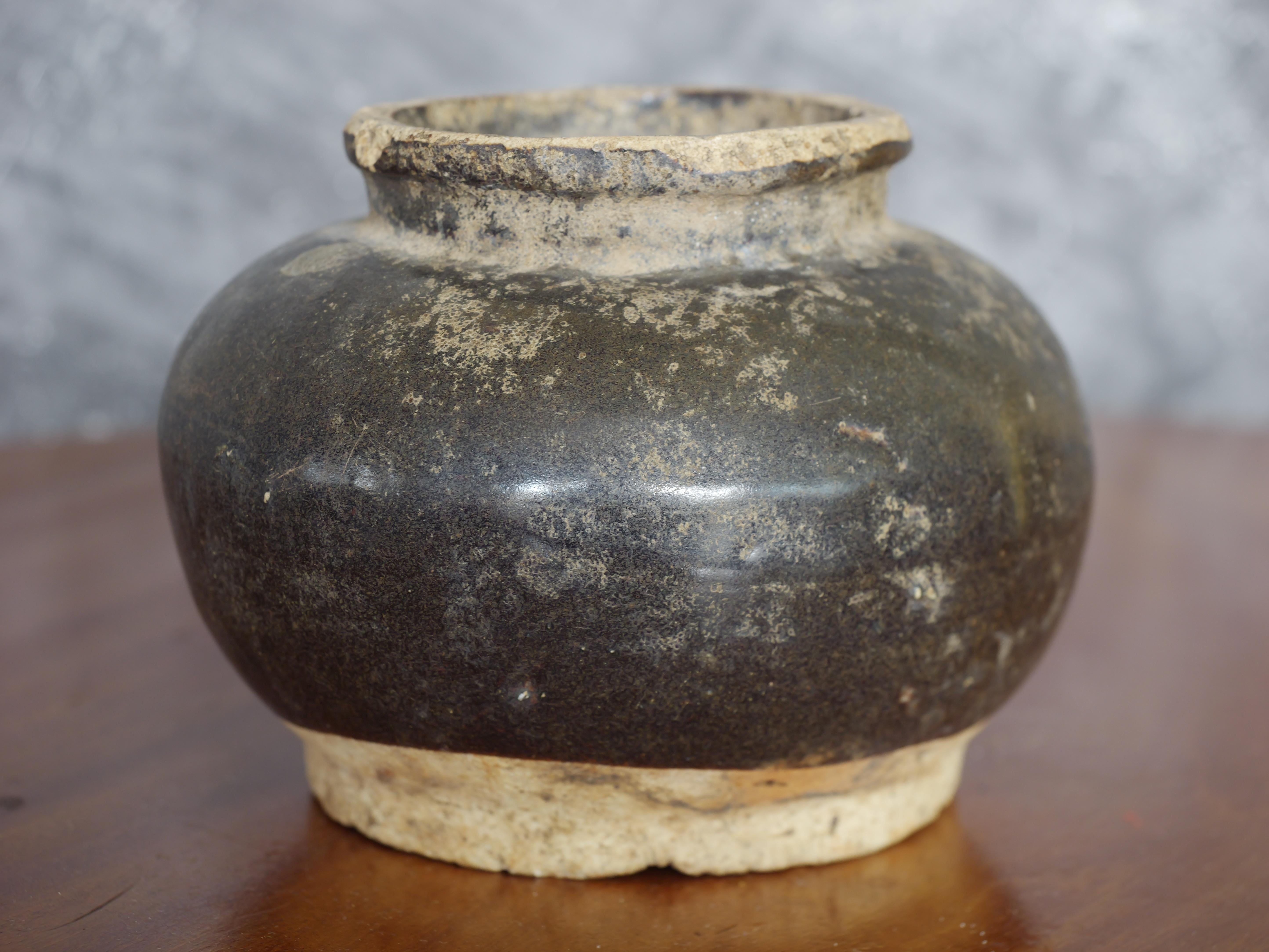 Hand-Crafted Chinese Brown Glazed Earthenware Jar For Sale