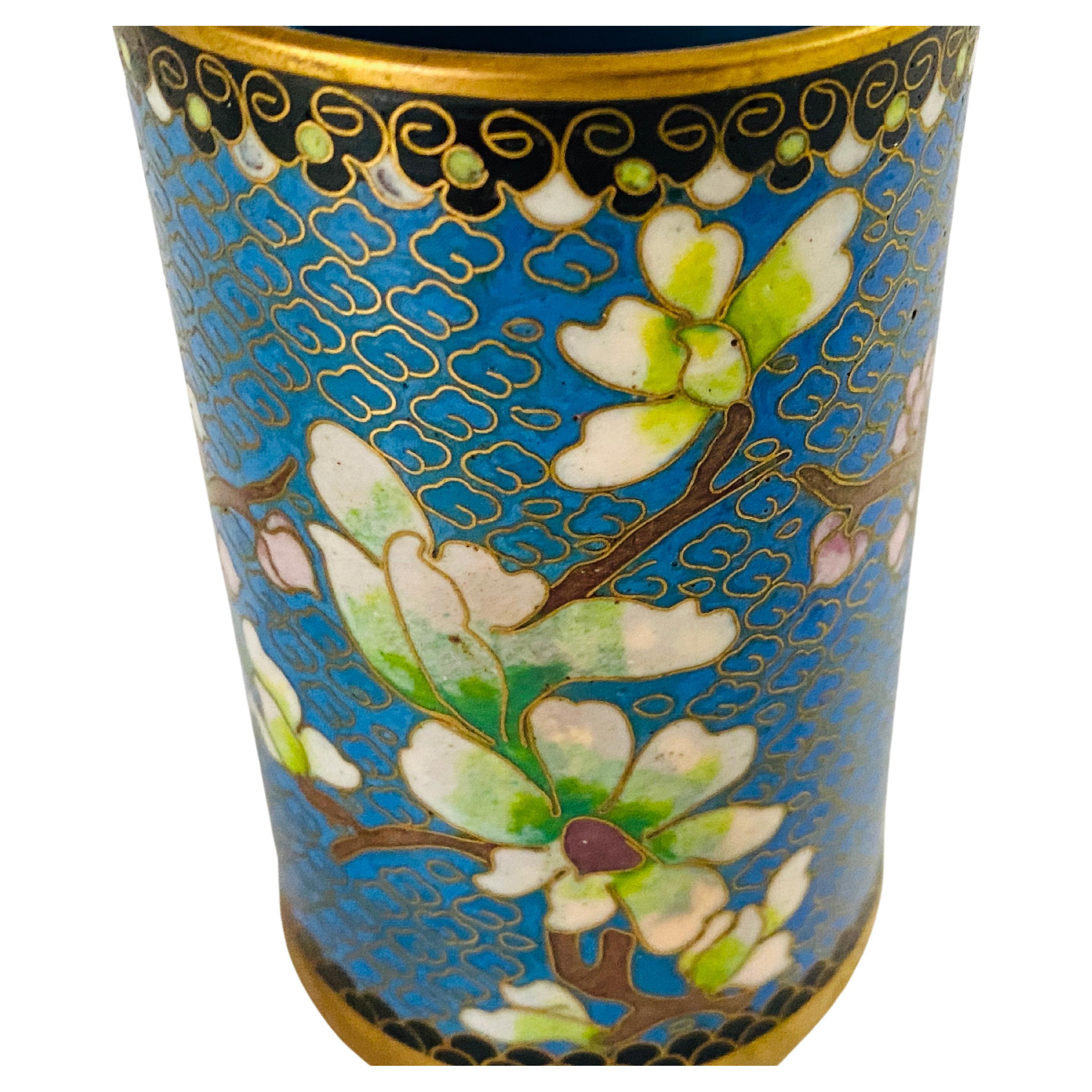 Brush holders, or pen holders, from China made of Cloisoné Ceramic at the beginning of the 20th century. The Decor Patern are Fowers.
The Color is blue.